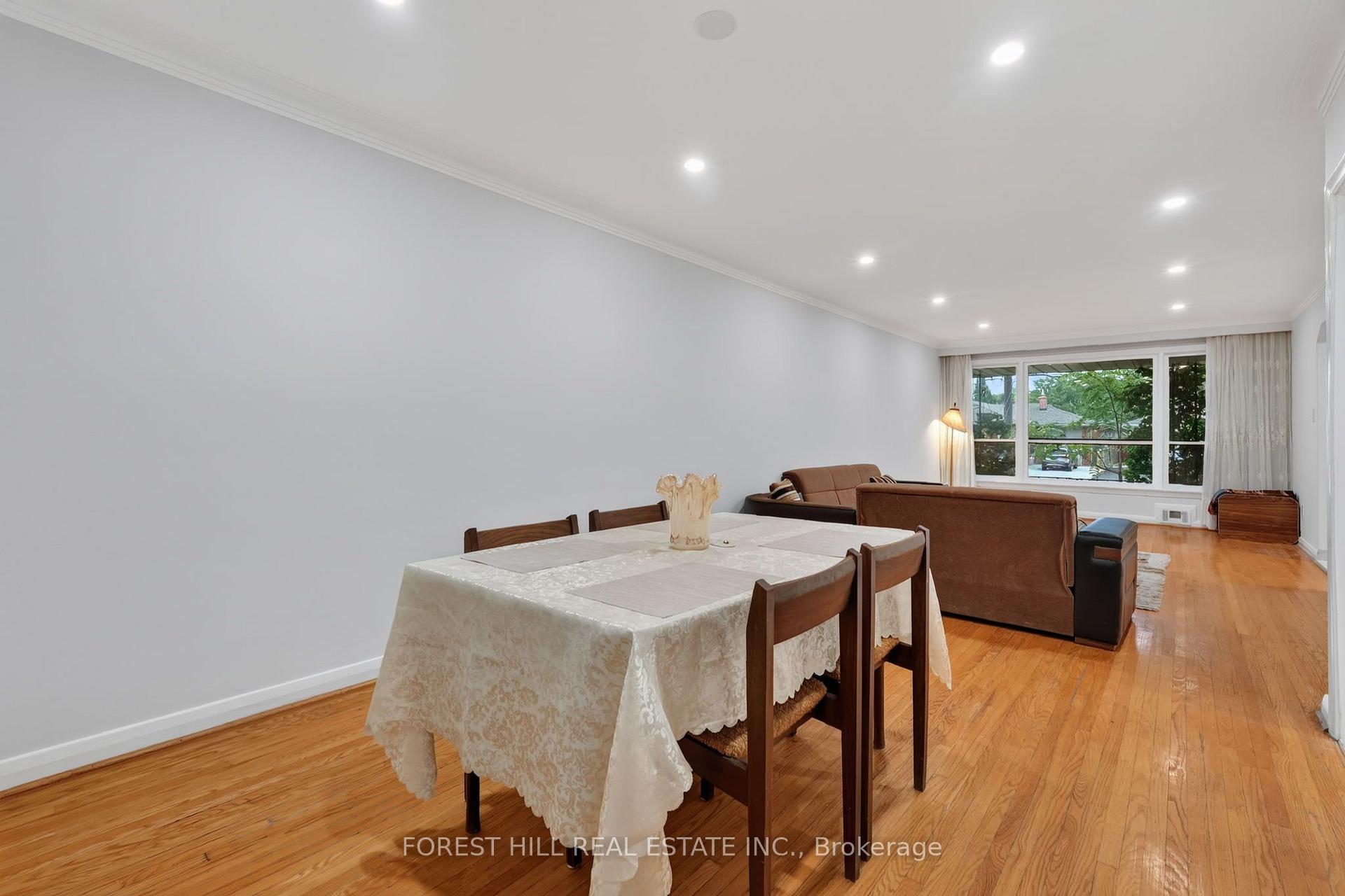 Photo 6 of 169 Overbrook Place, North York, Bathurst Manor — HOMEH