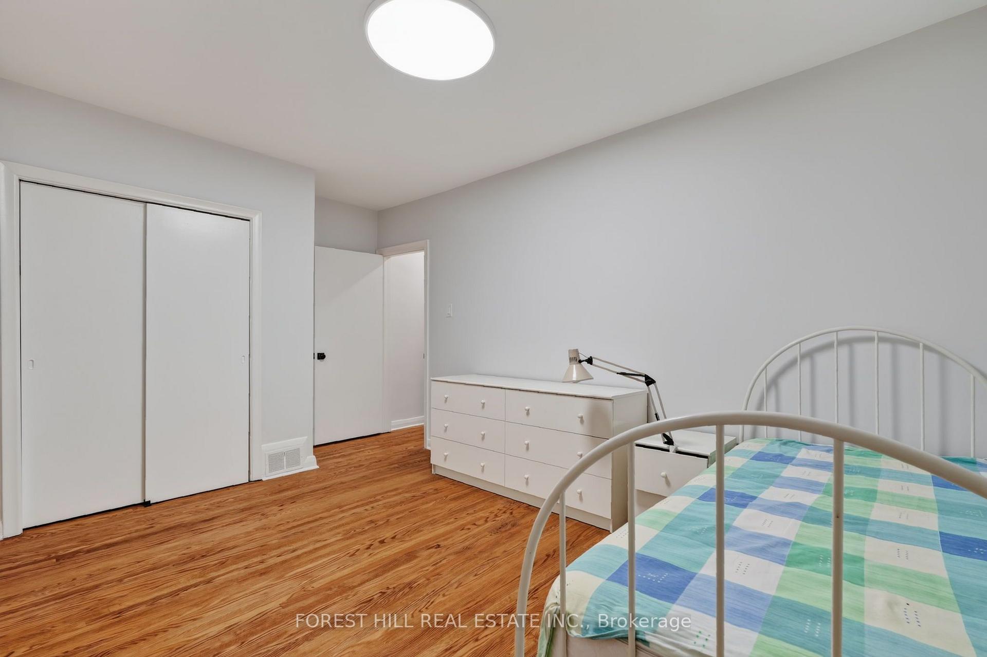 Photo 15 of 169 Overbrook Place, North York, Bathurst Manor — HOMEH