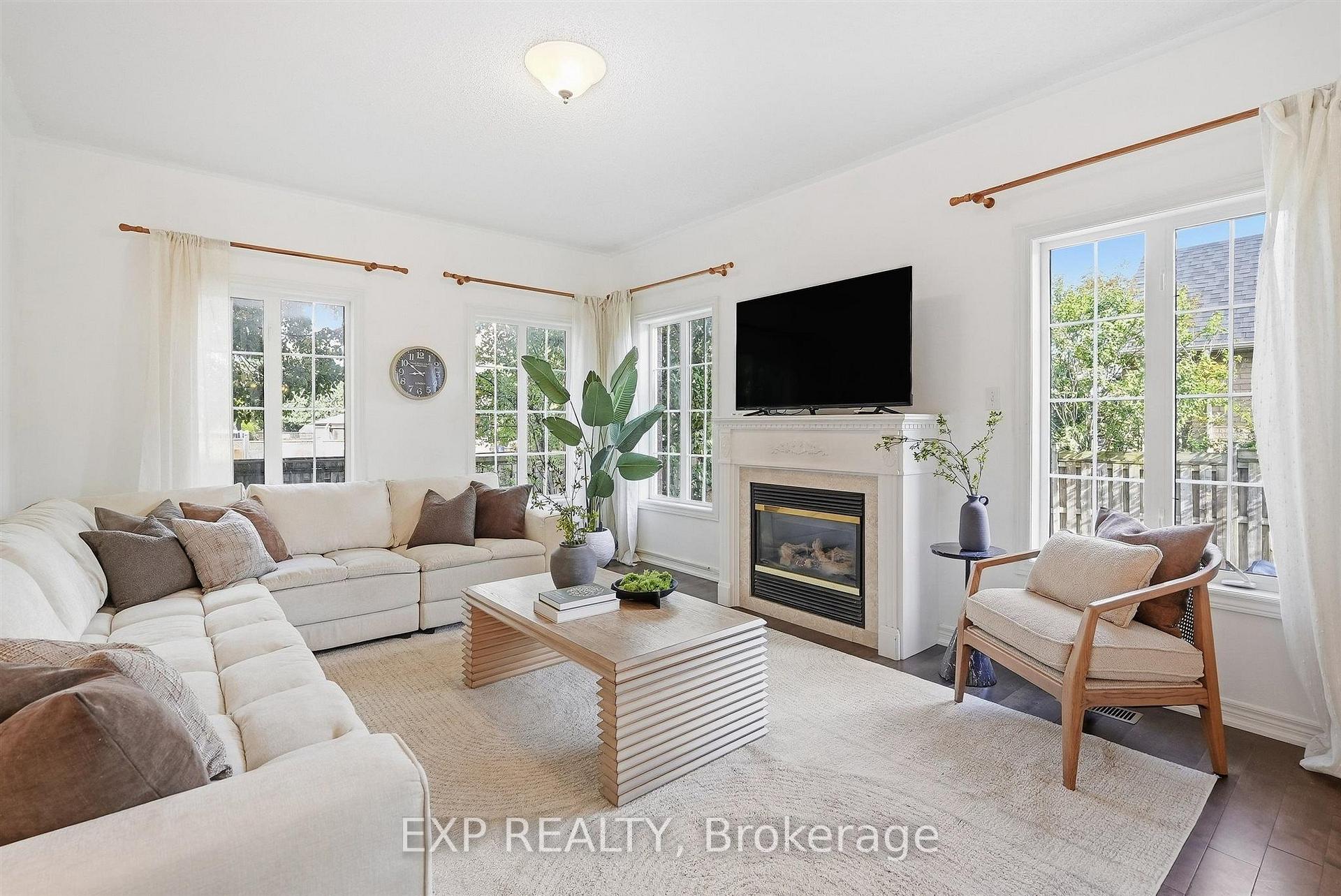 Photo 1 of 1046 Agram Drive, Oakville, Joshua Creek — HOMEH