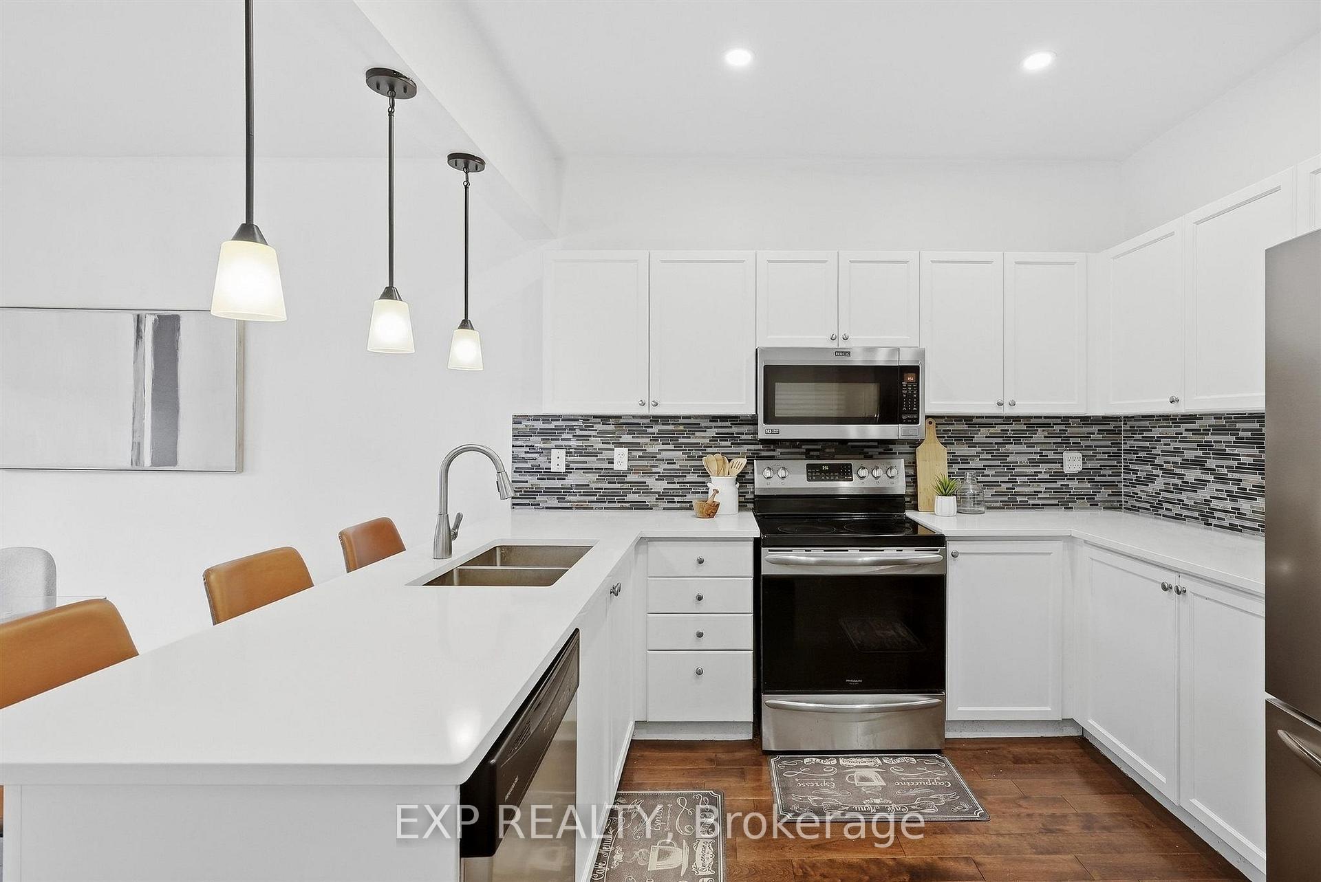 Photo 13 of 1046 Agram Drive, Oakville, Joshua Creek — HOMEH