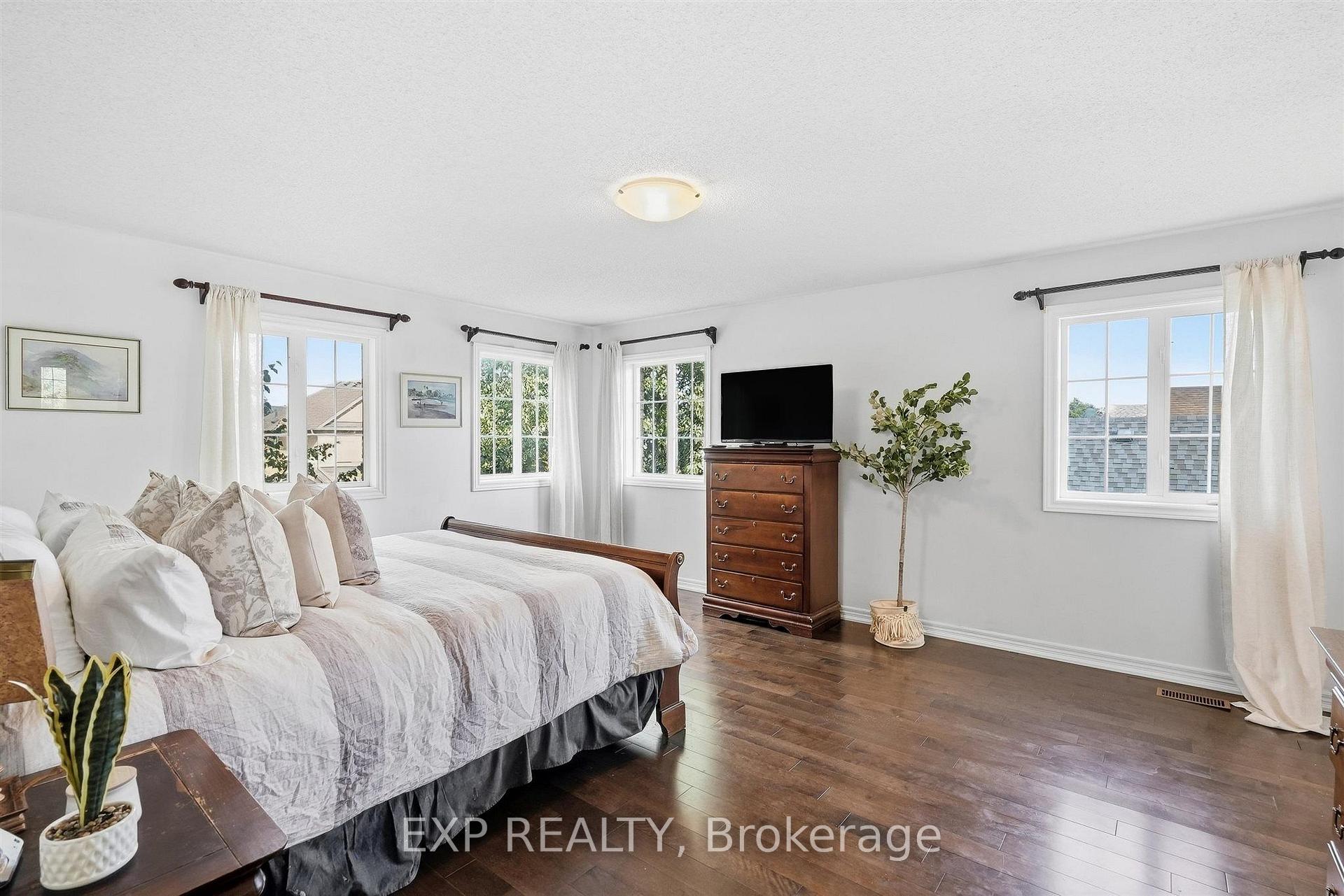 Photo 27 of 1046 Agram Drive, Oakville, Joshua Creek — HOMEH