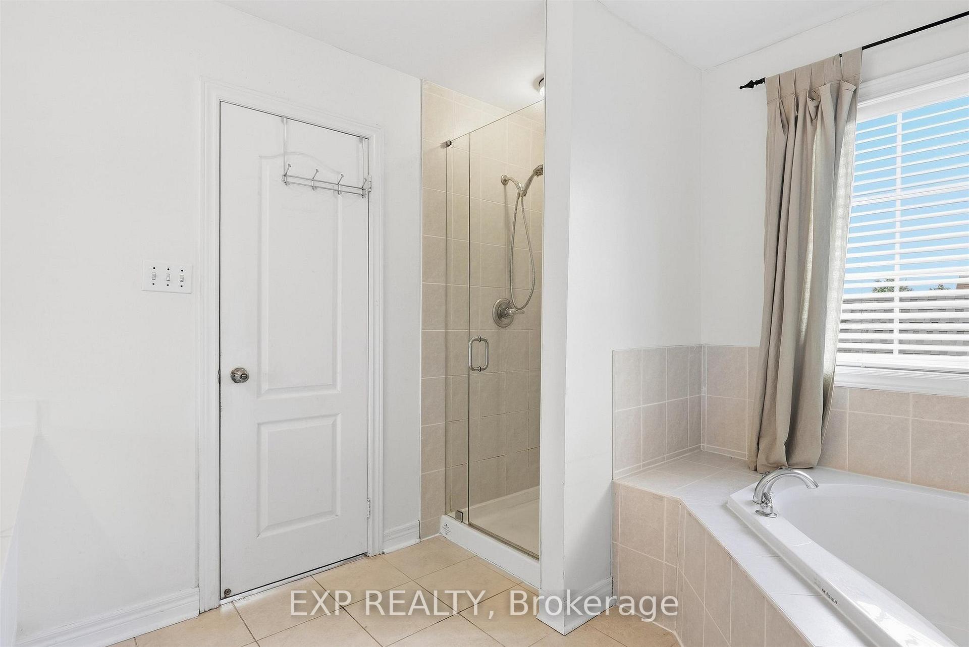 Photo 32 of 1046 Agram Drive, Oakville, Joshua Creek — HOMEH