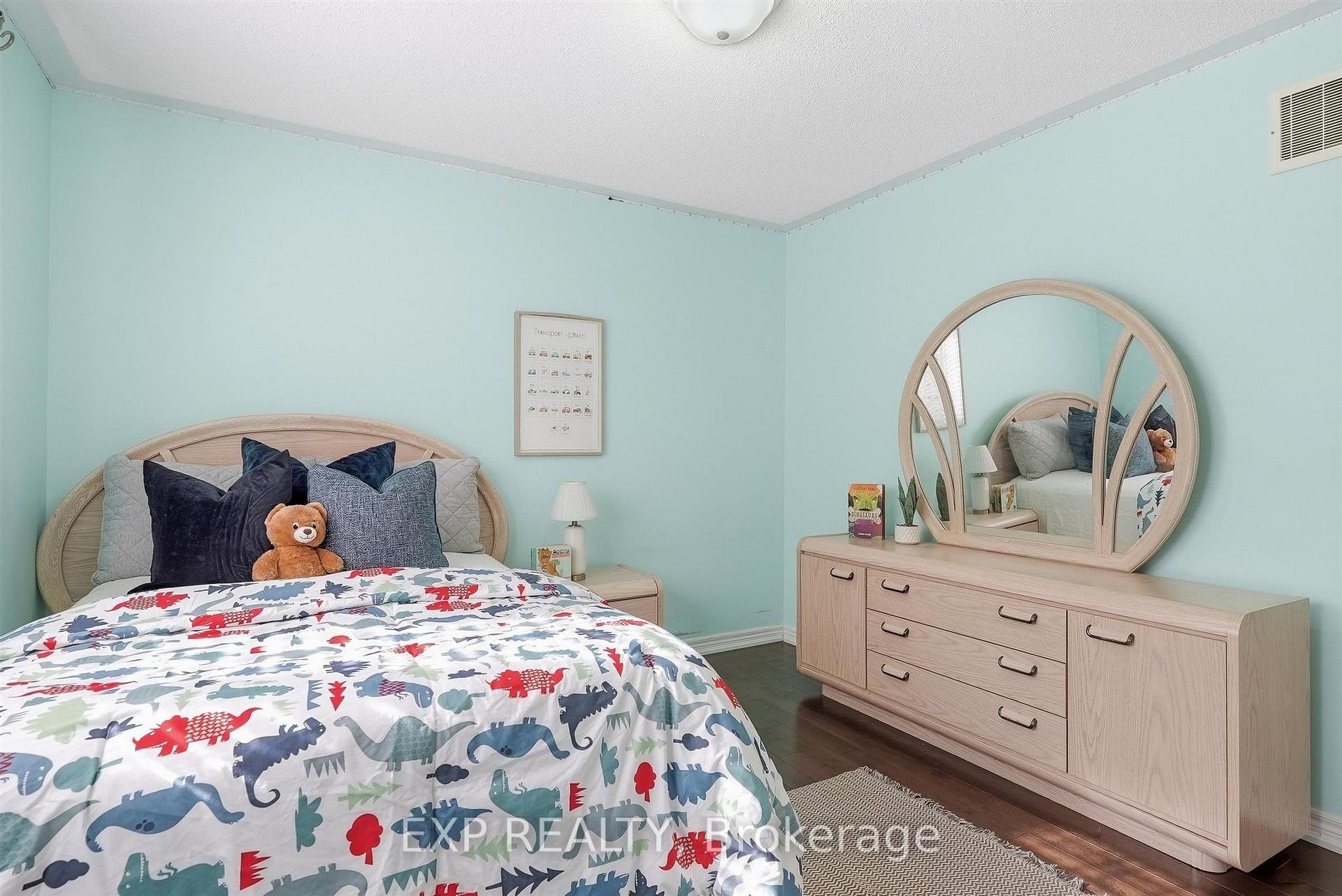 Photo 35 of 1046 Agram Drive, Oakville, Joshua Creek — HOMEH