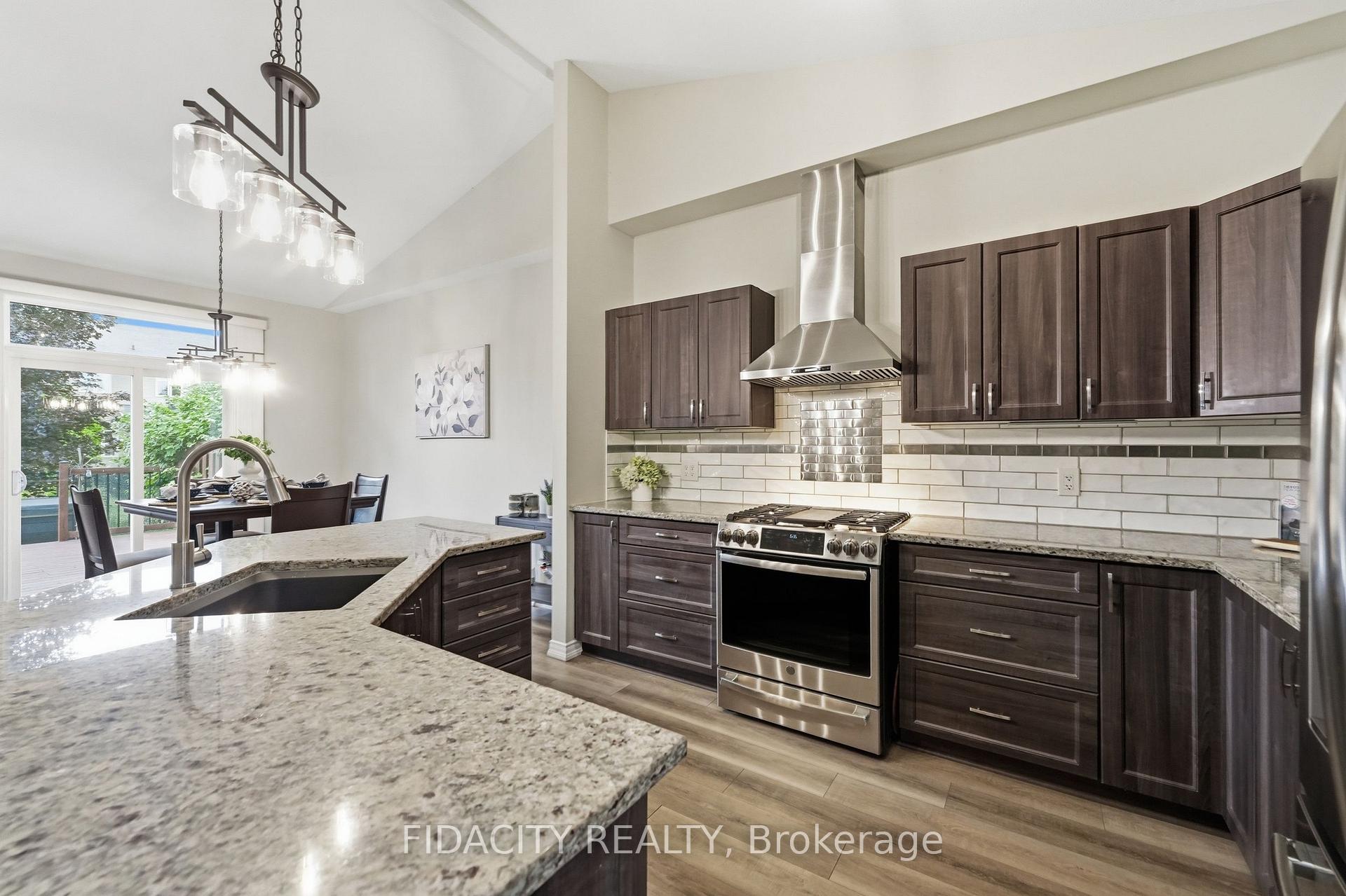 Photo 11 of 925 Burwash Landing, Ottawa, Kanata - Morgan's Grant/South March — HOMEH
