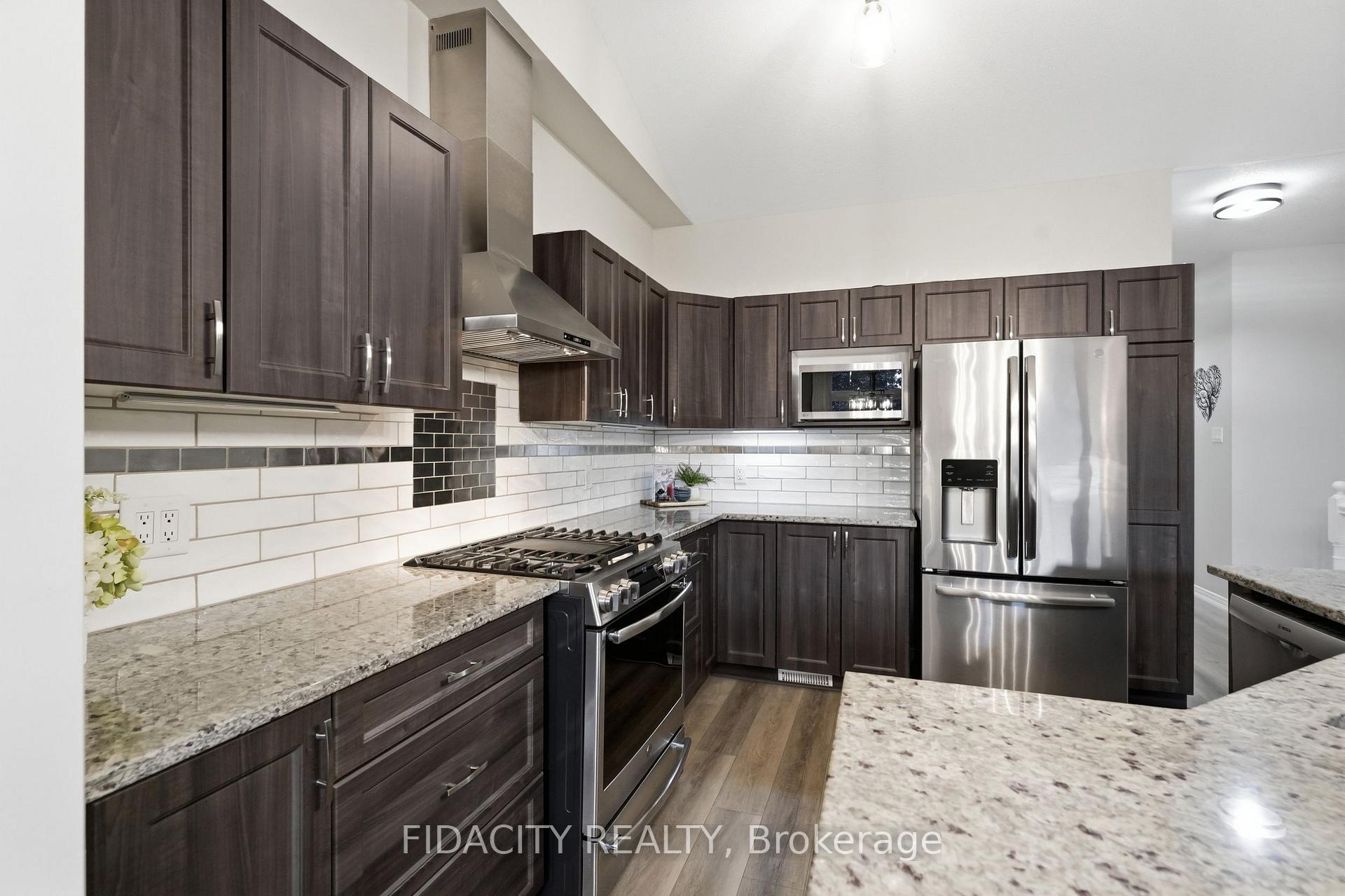 Photo 12 of 925 Burwash Landing, Ottawa, Kanata - Morgan's Grant/South March — HOMEH