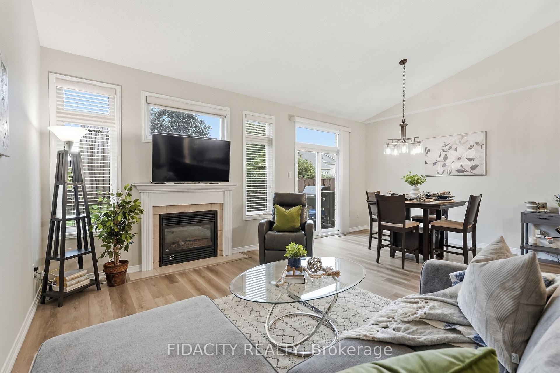 Photo 14 of 925 Burwash Landing, Ottawa, Kanata - Morgan's Grant/South March — HOMEH