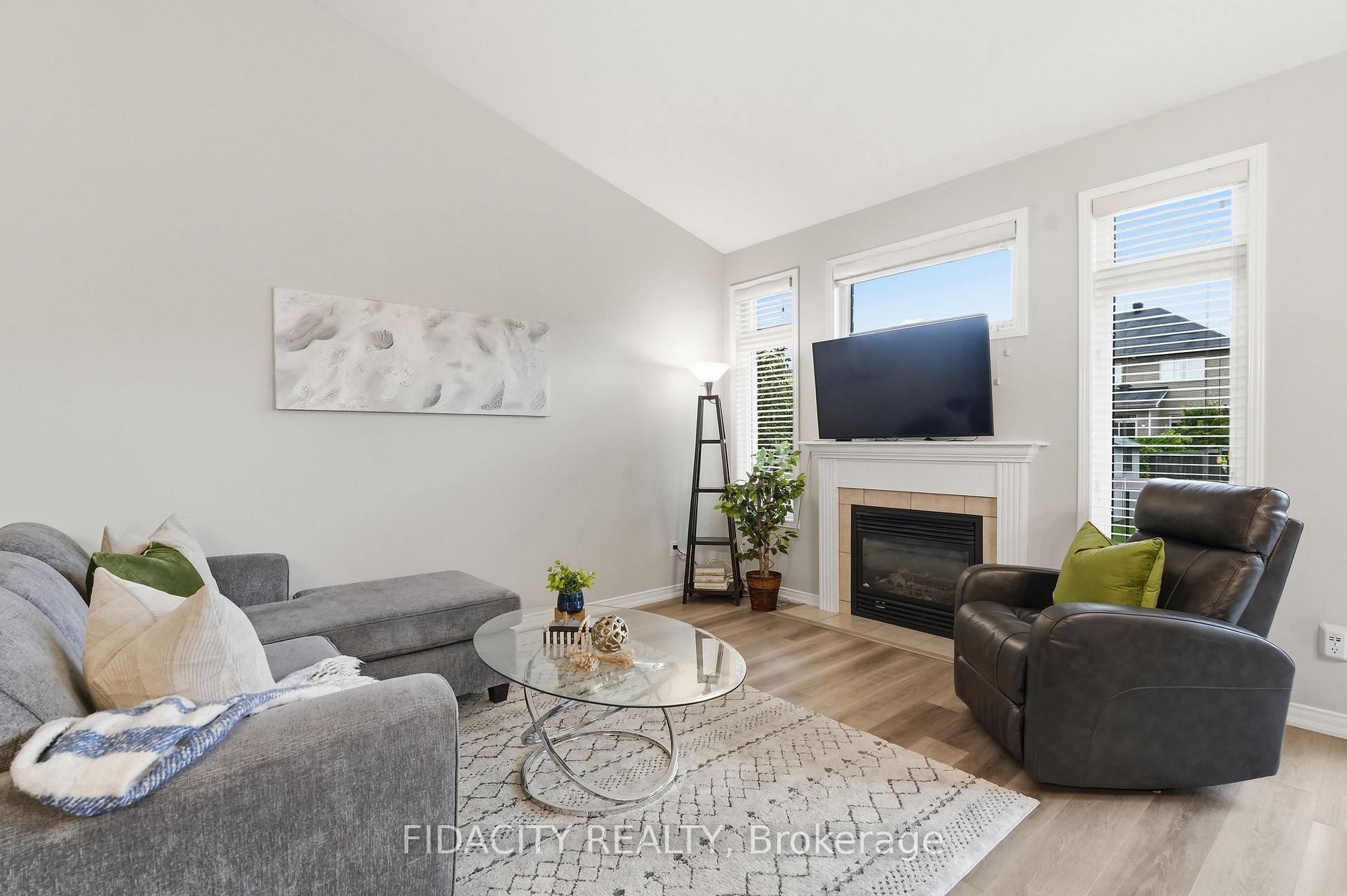 Photo 15 of 925 Burwash Landing, Ottawa, Kanata - Morgan's Grant/South March — HOMEH