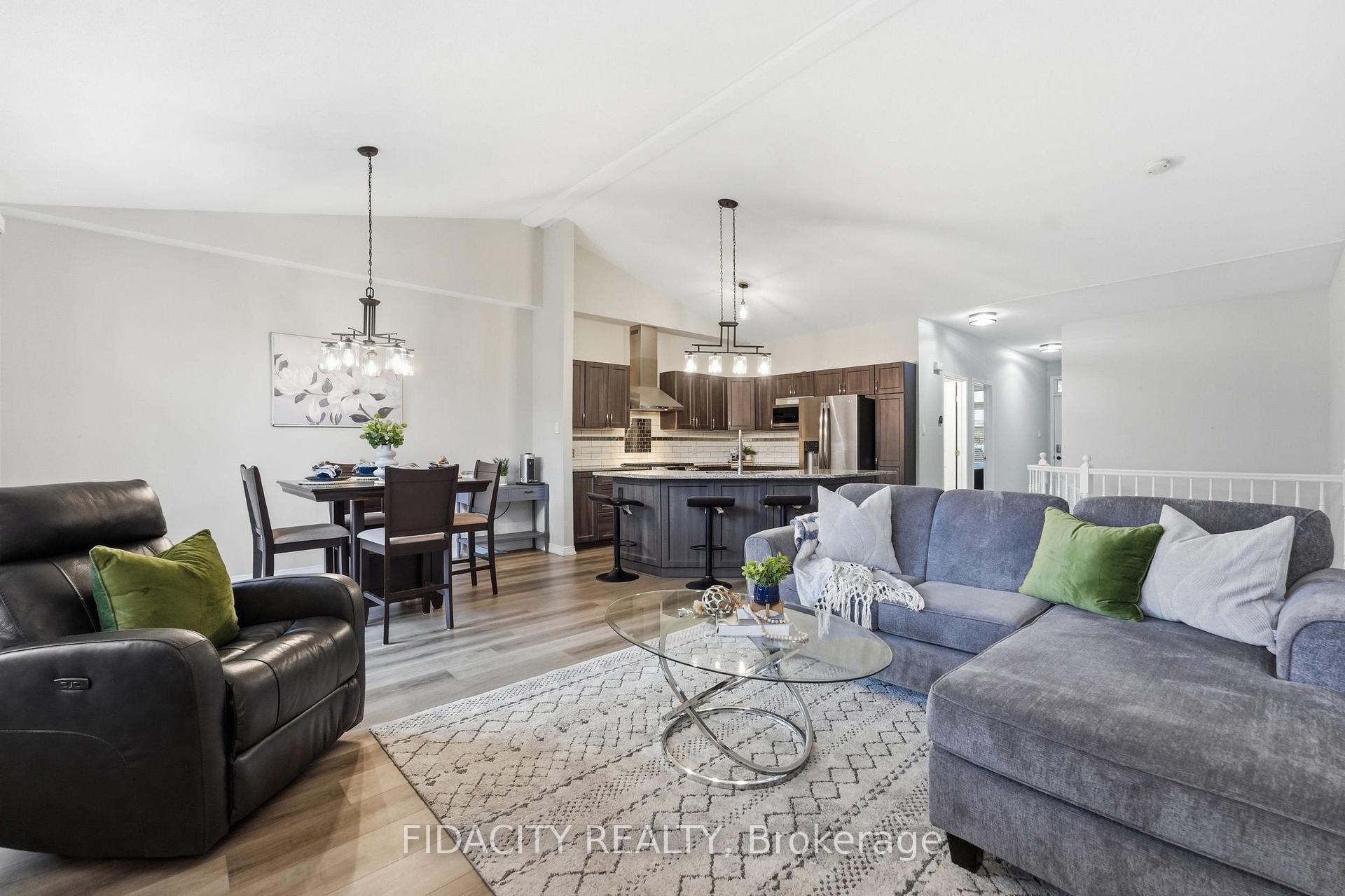 Photo 18 of 925 Burwash Landing, Ottawa, Kanata - Morgan's Grant/South March — HOMEH