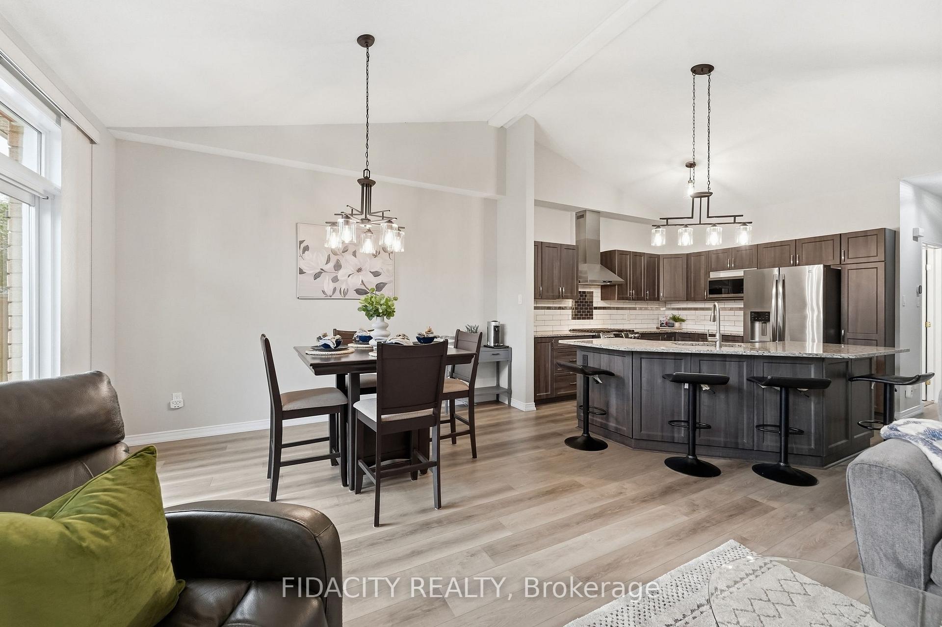 Photo 19 of 925 Burwash Landing, Ottawa, Kanata - Morgan's Grant/South March — HOMEH