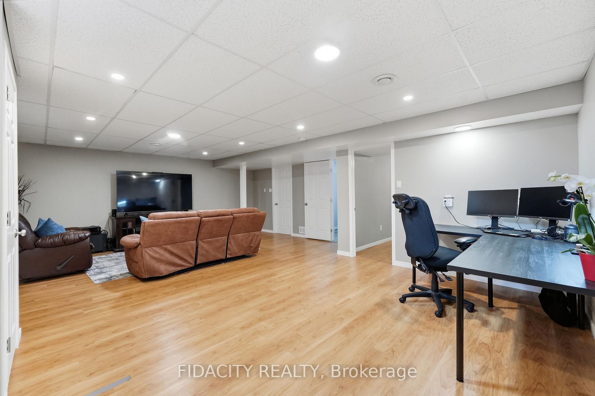 Photo 32 of 925 Burwash Landing, Ottawa, Kanata - Morgan's Grant/South March — HOMEH