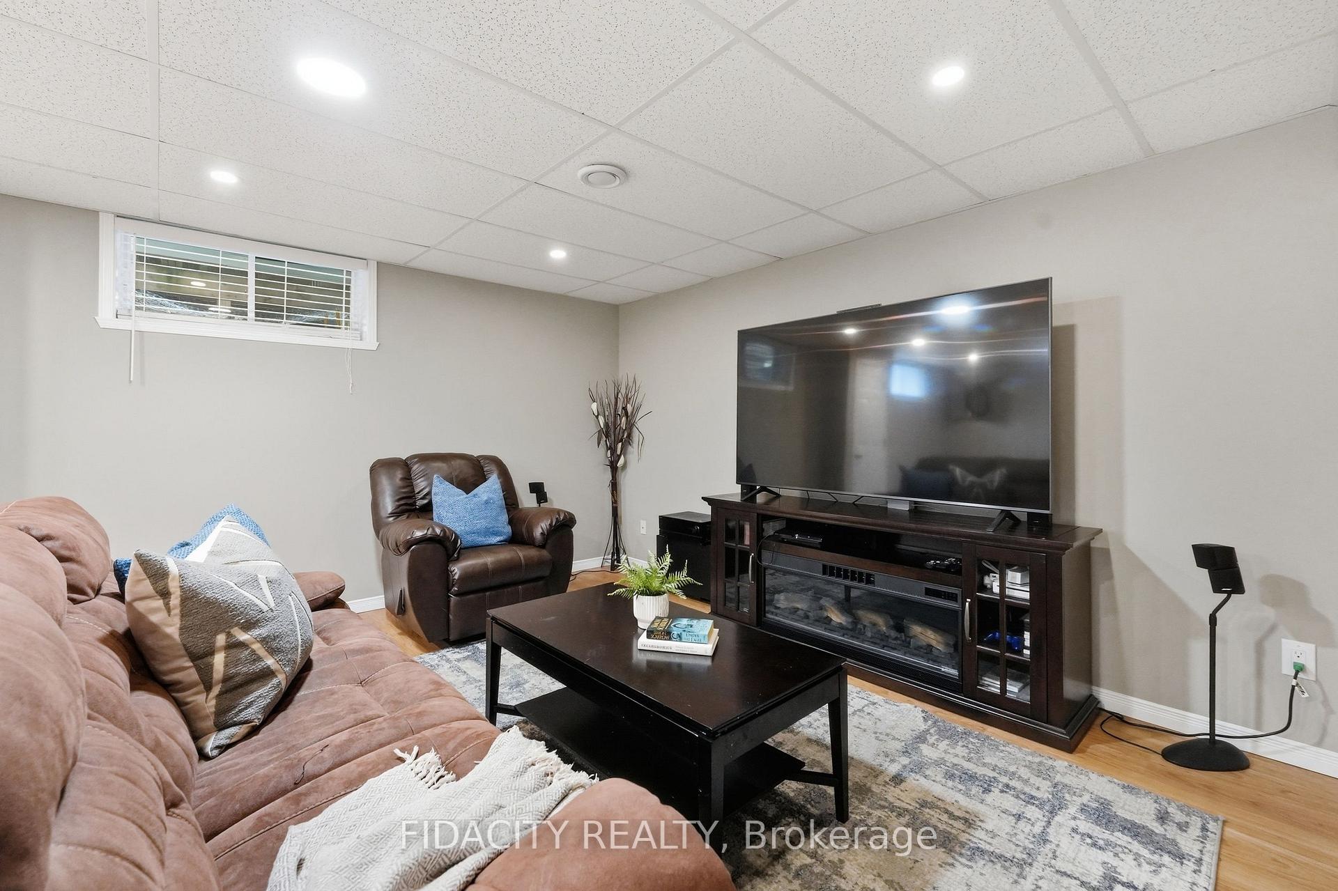 Photo 34 of 925 Burwash Landing, Ottawa, Kanata - Morgan's Grant/South March — HOMEH