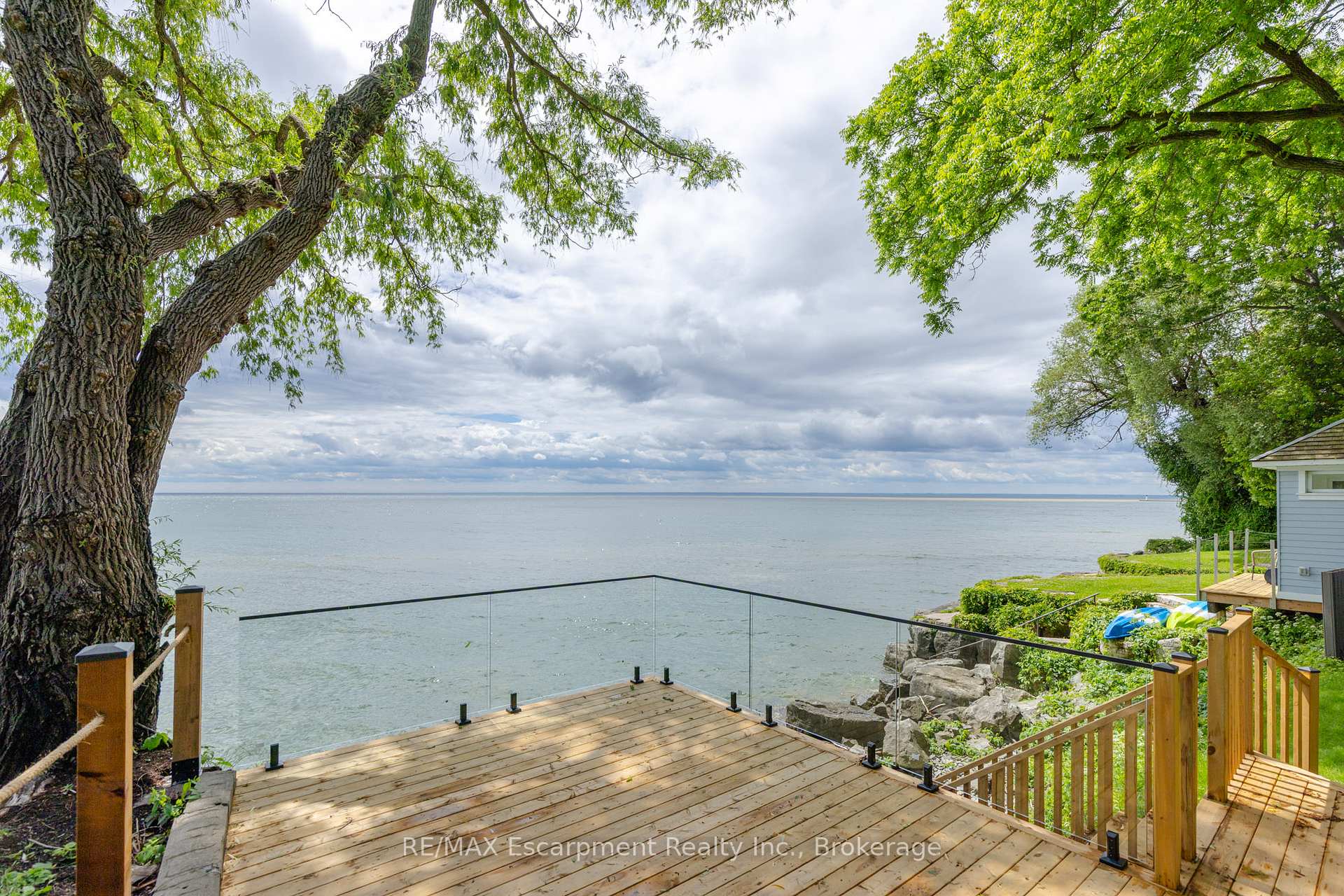Photo 1 of 21 Second Street, Oakville, Old Oakville — HOMEH
