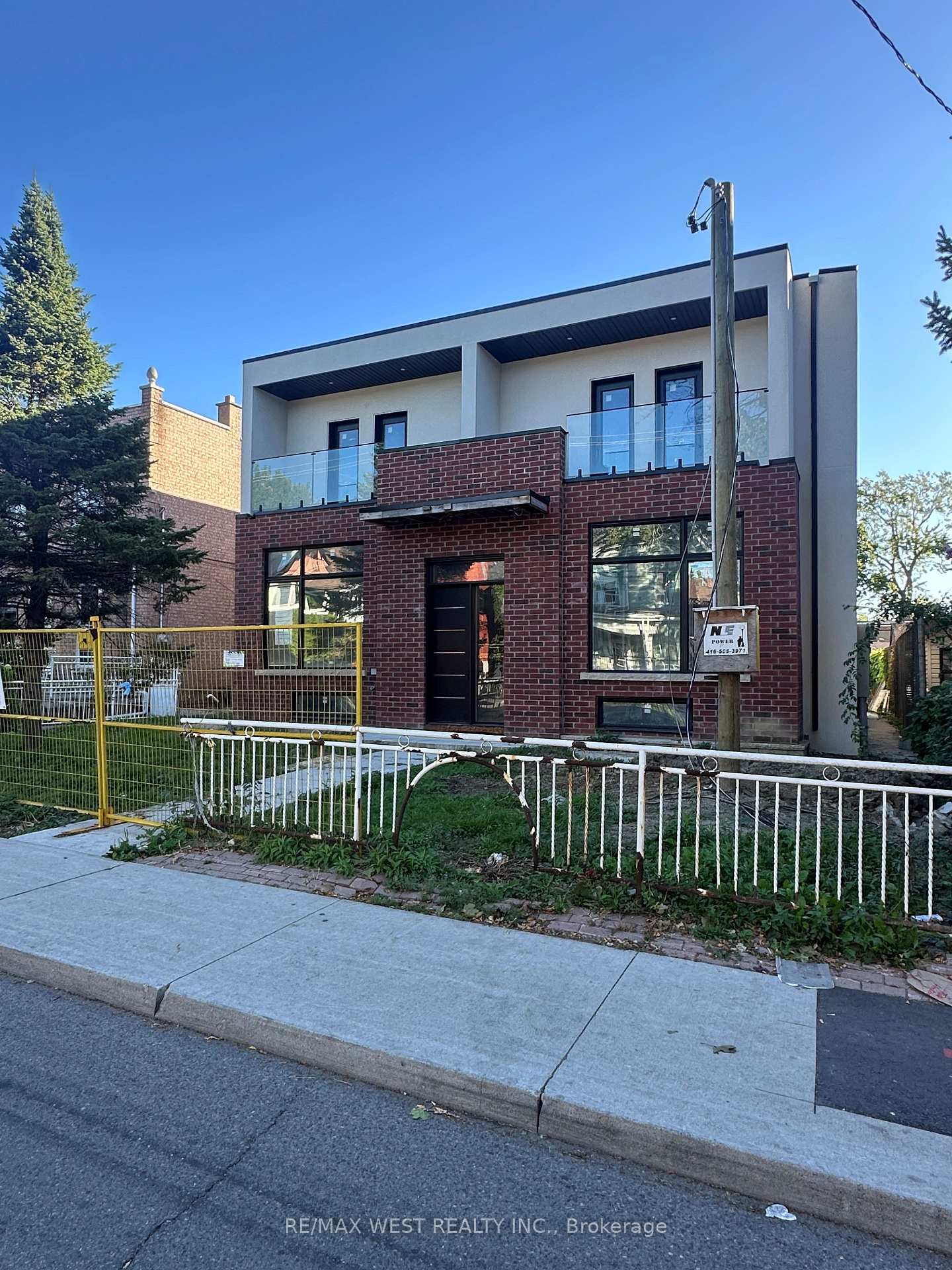 Photo 2 of 145 Dovercourt Road, Toronto, Trinity-Bellwoods — HOMEH