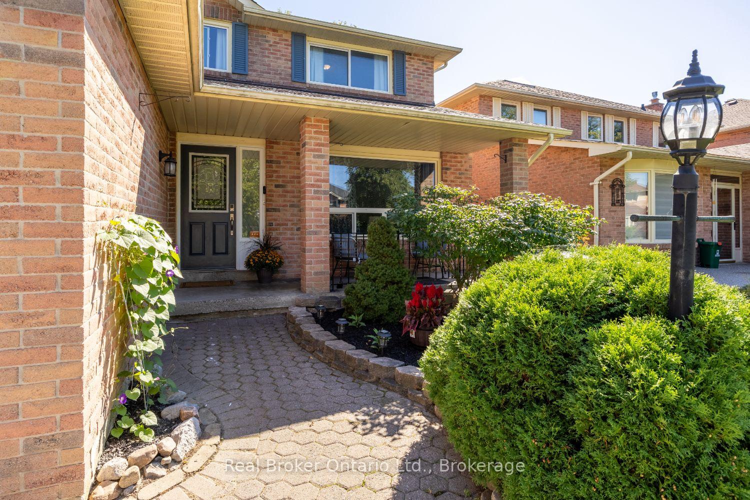 Photo 4 of 630 Cognac Crescent, Pickering, Amberlea — HOMEH