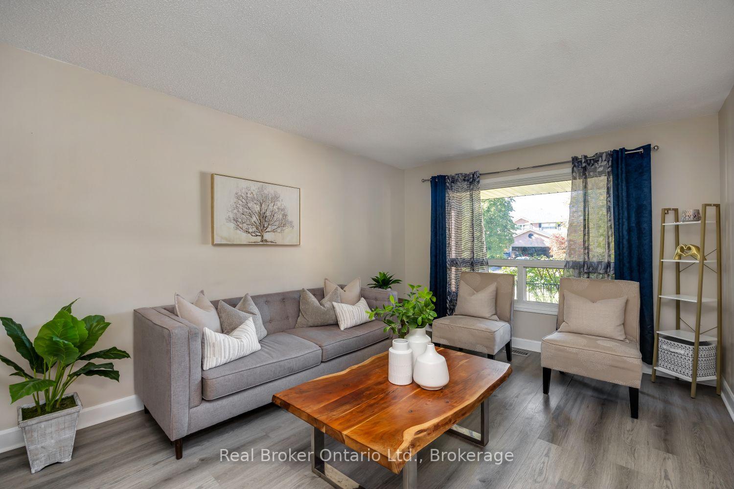 Photo 8 of 630 Cognac Crescent, Pickering, Amberlea — HOMEH