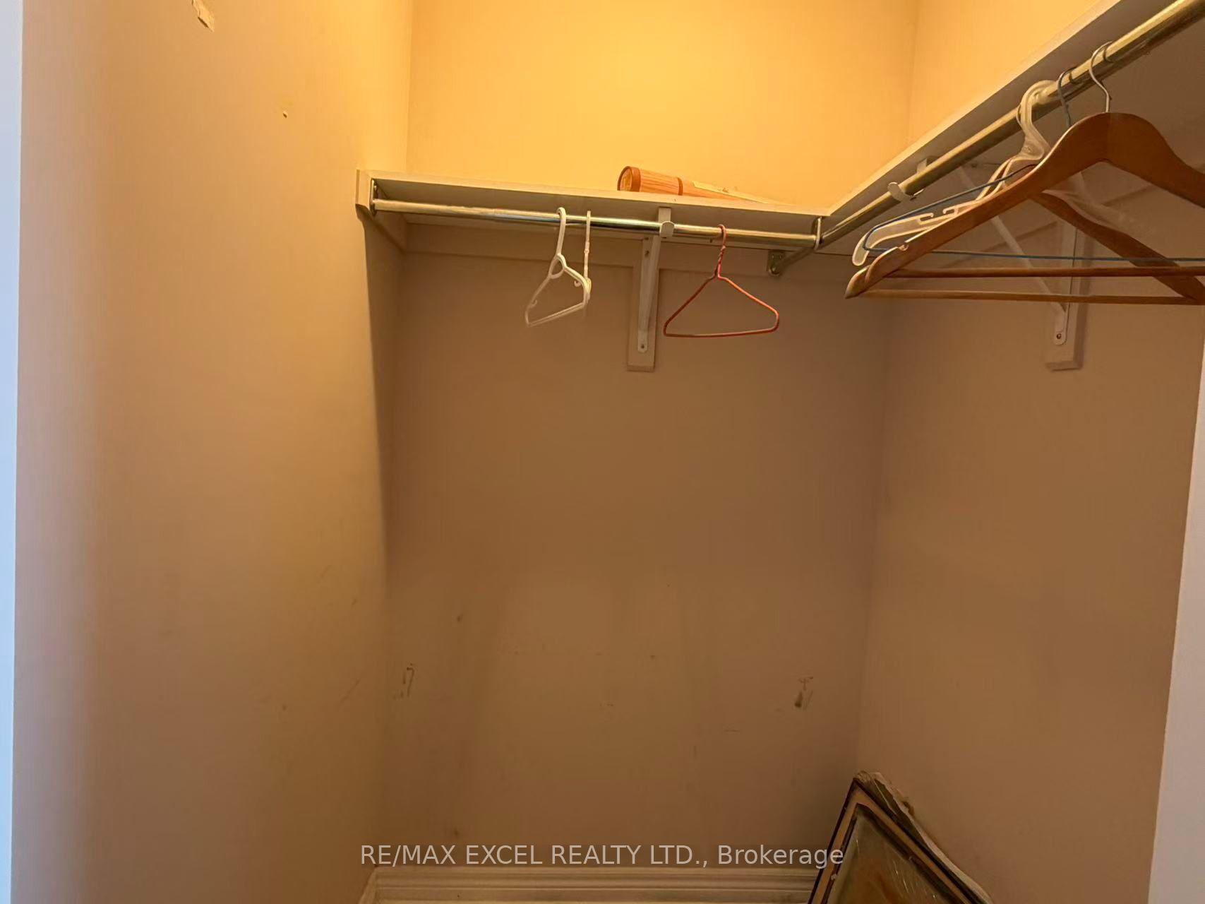 Photo 5 of Unit Prim Br, 5 Dunnet Street, Markham, Milliken Mills East — HOMEH