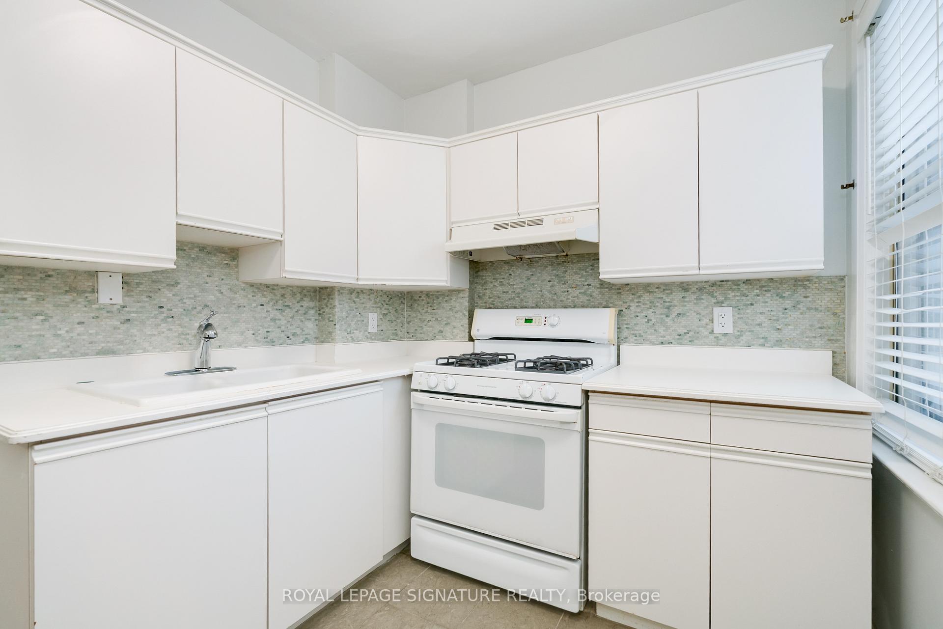 Photo 5 of Unit Unit 2, 27 Hillsboro Avenue, Toronto, The Annex — HOMEH