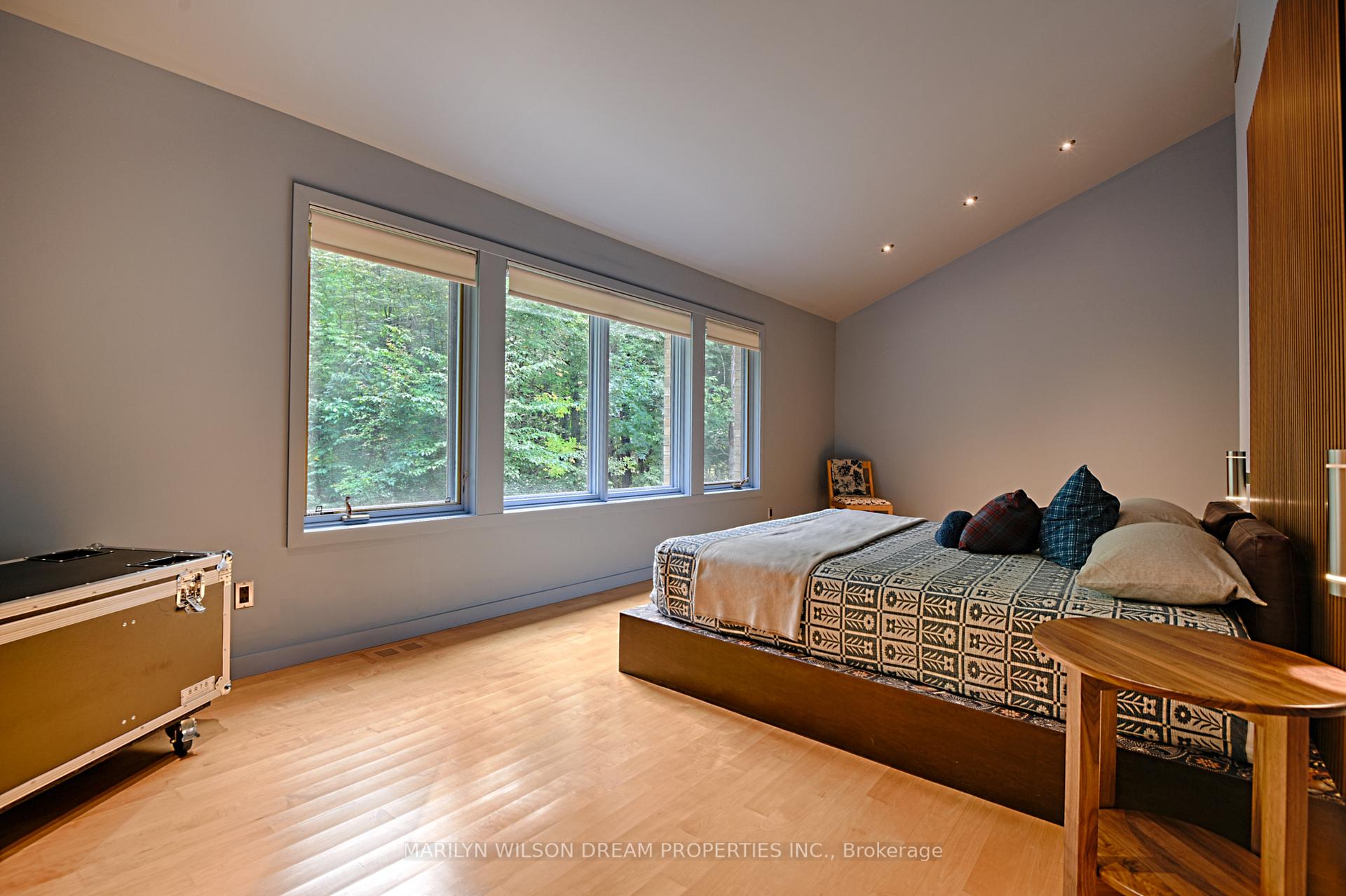 Photo 13 of 24 Marchvale Drive, Ottawa, Kanata - Rural Kanata (Central) — HOMEH