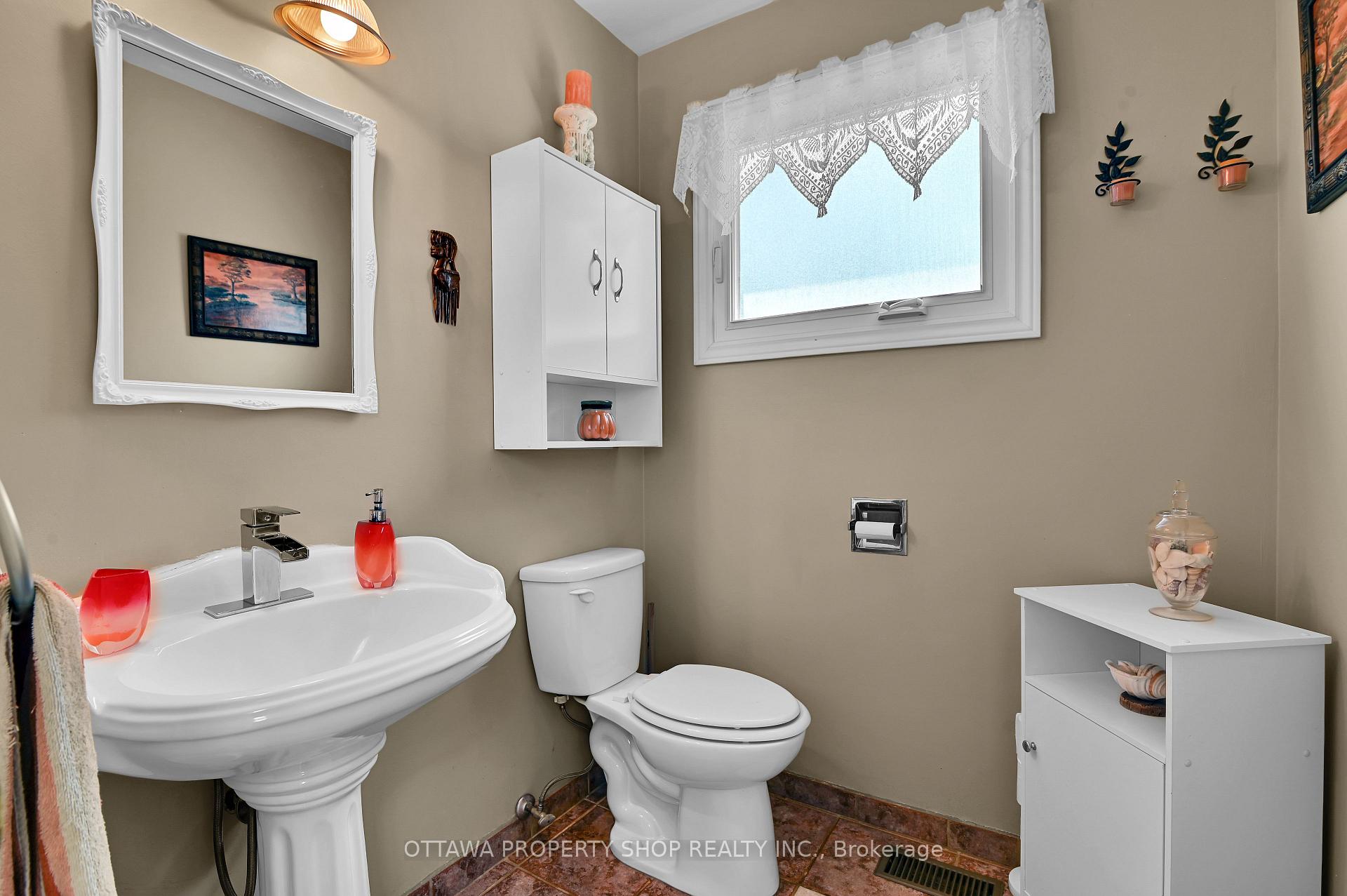 Photo 14 of 6268 Steamer Lane, Ottawa, Convent Glen South — HOMEH