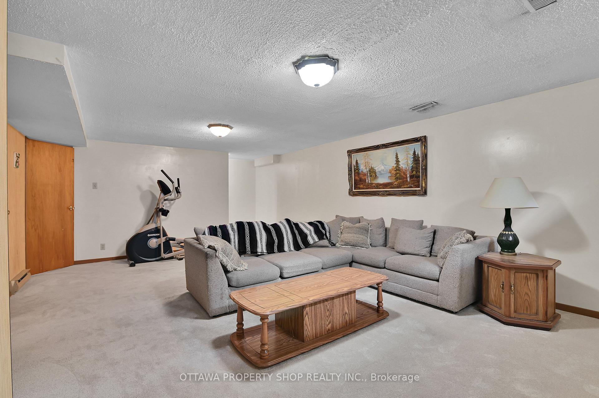 Photo 24 of 6268 Steamer Lane, Ottawa, Convent Glen South — HOMEH