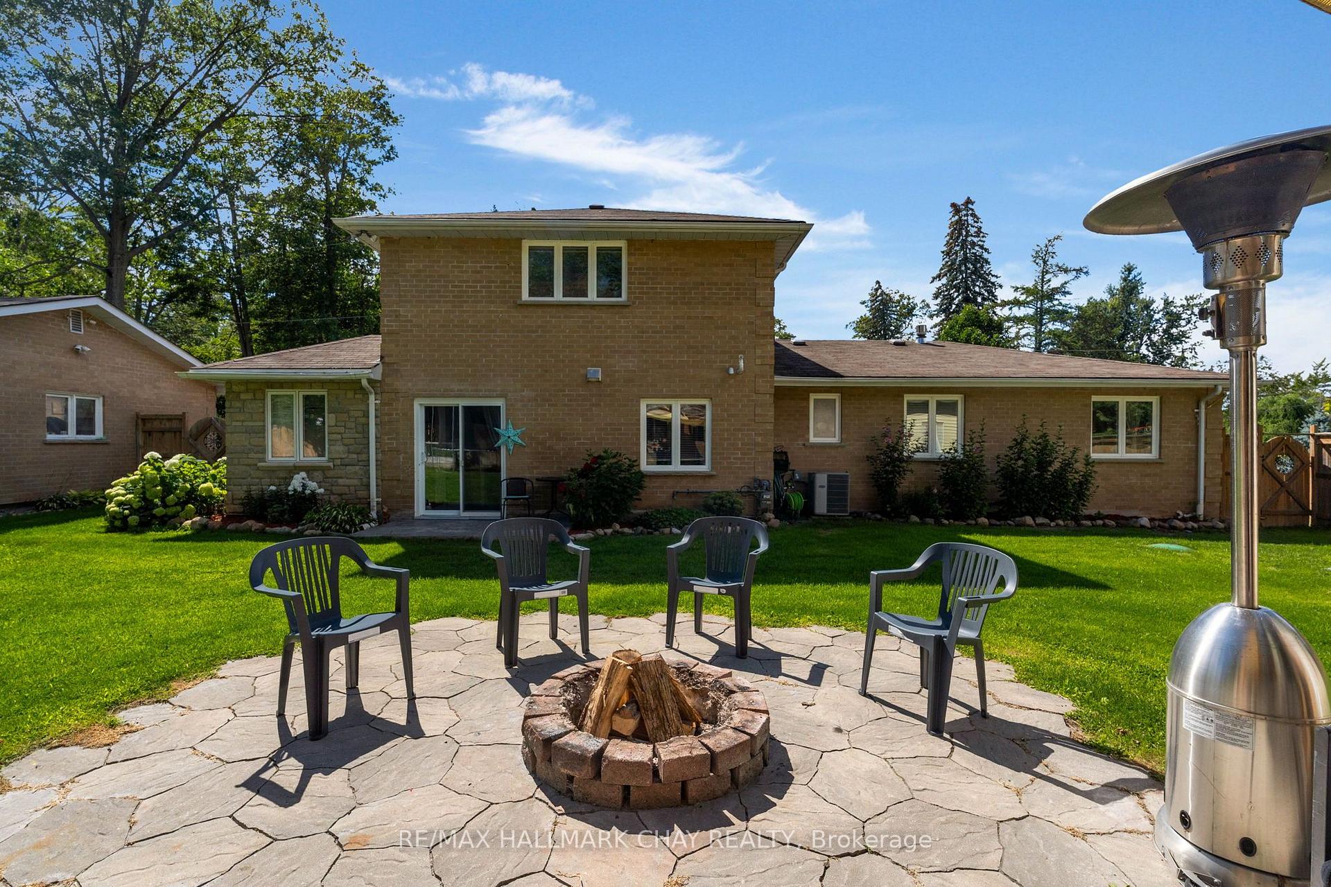 Photo 28 of 47 Lakeside Drive, Innisfil, Rural Innisfil — HOMEH