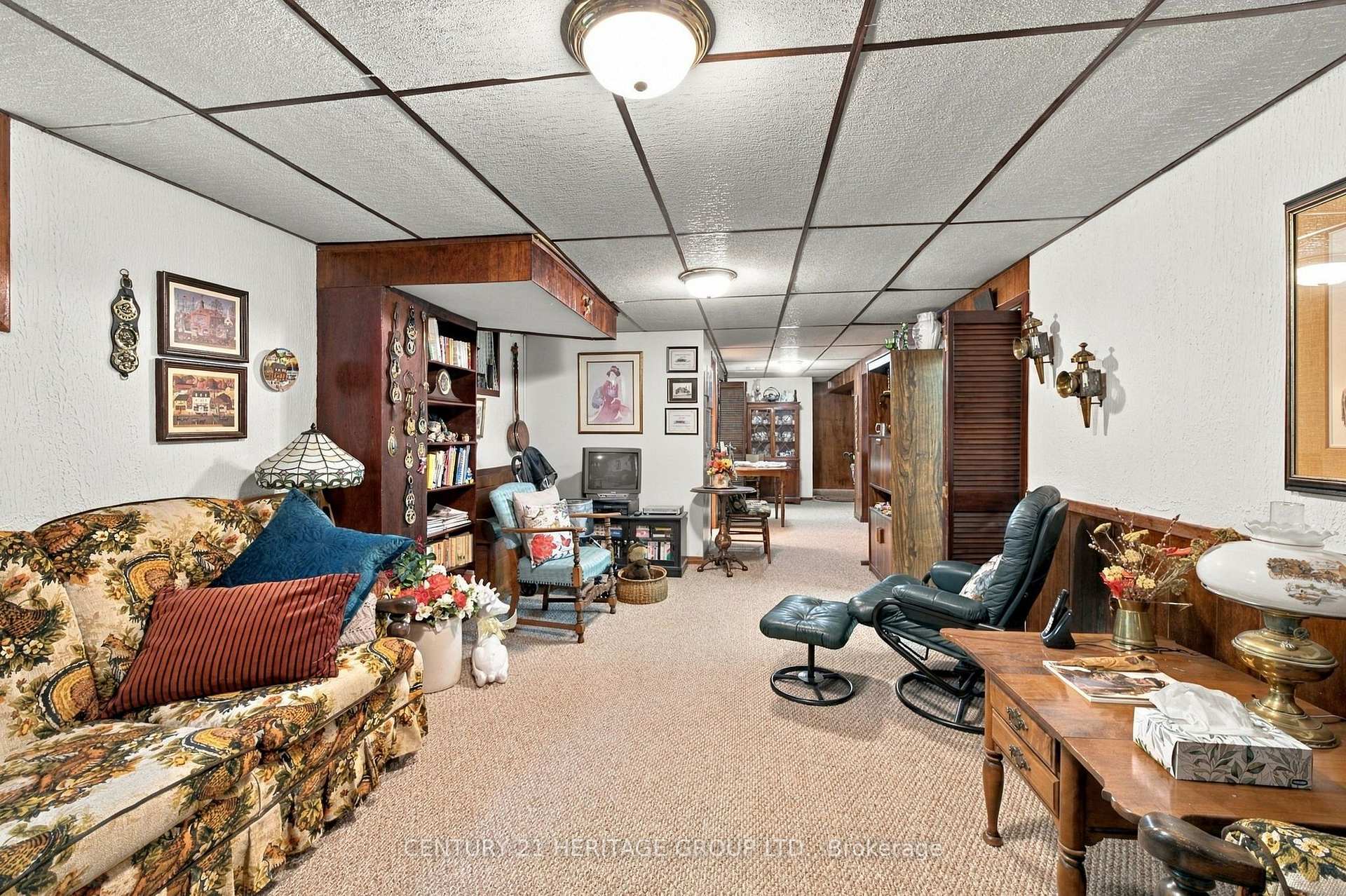 Photo 6 of 509 Walnut Crescent, Burlington, Roseland — HOMEH