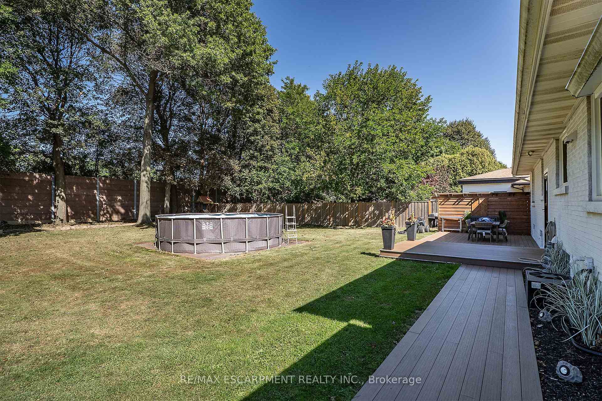 Photo 22 of 43 Miller Drive, Hamilton, Ancaster — HOMEH