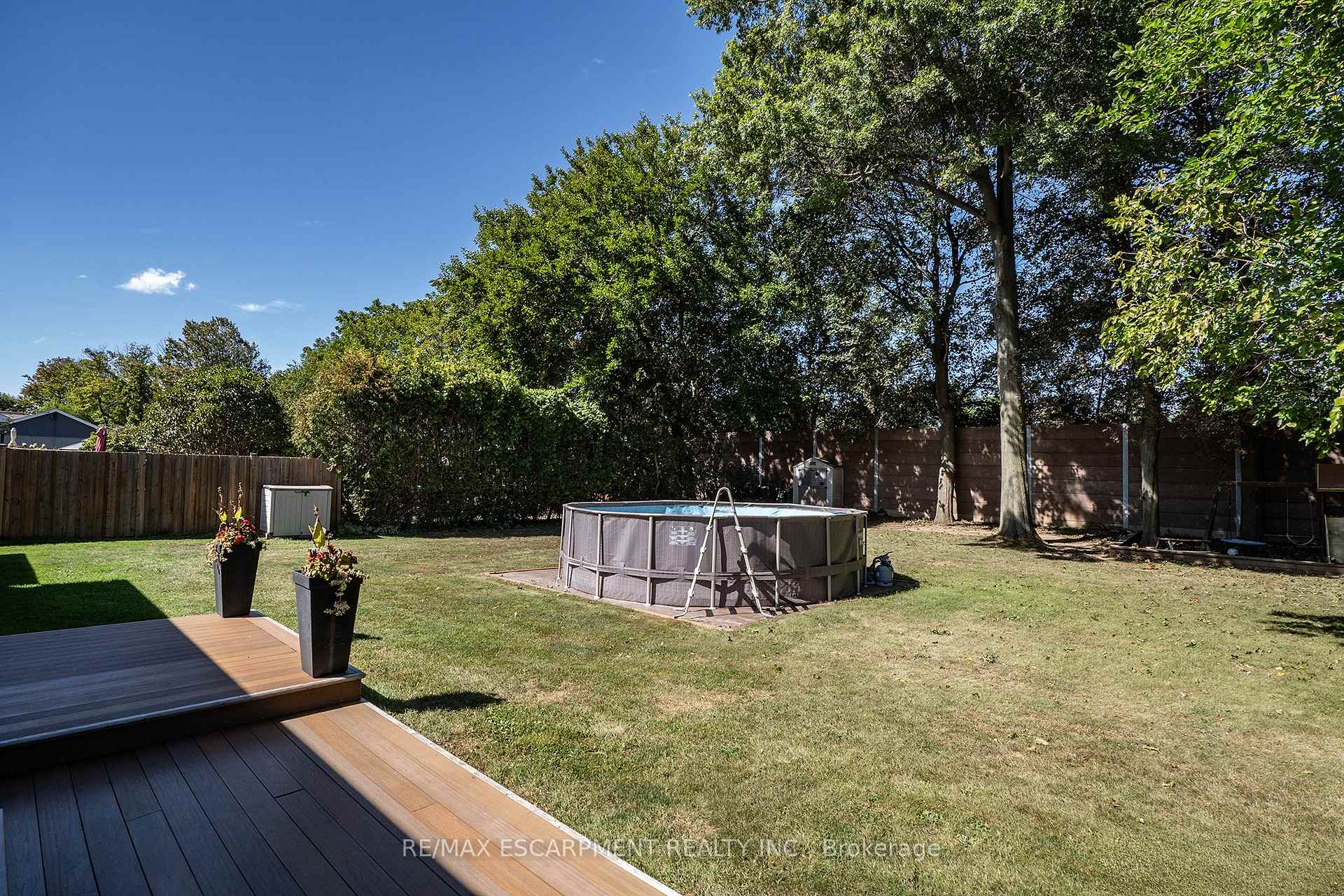 Photo 23 of 43 Miller Drive, Hamilton, Ancaster — HOMEH