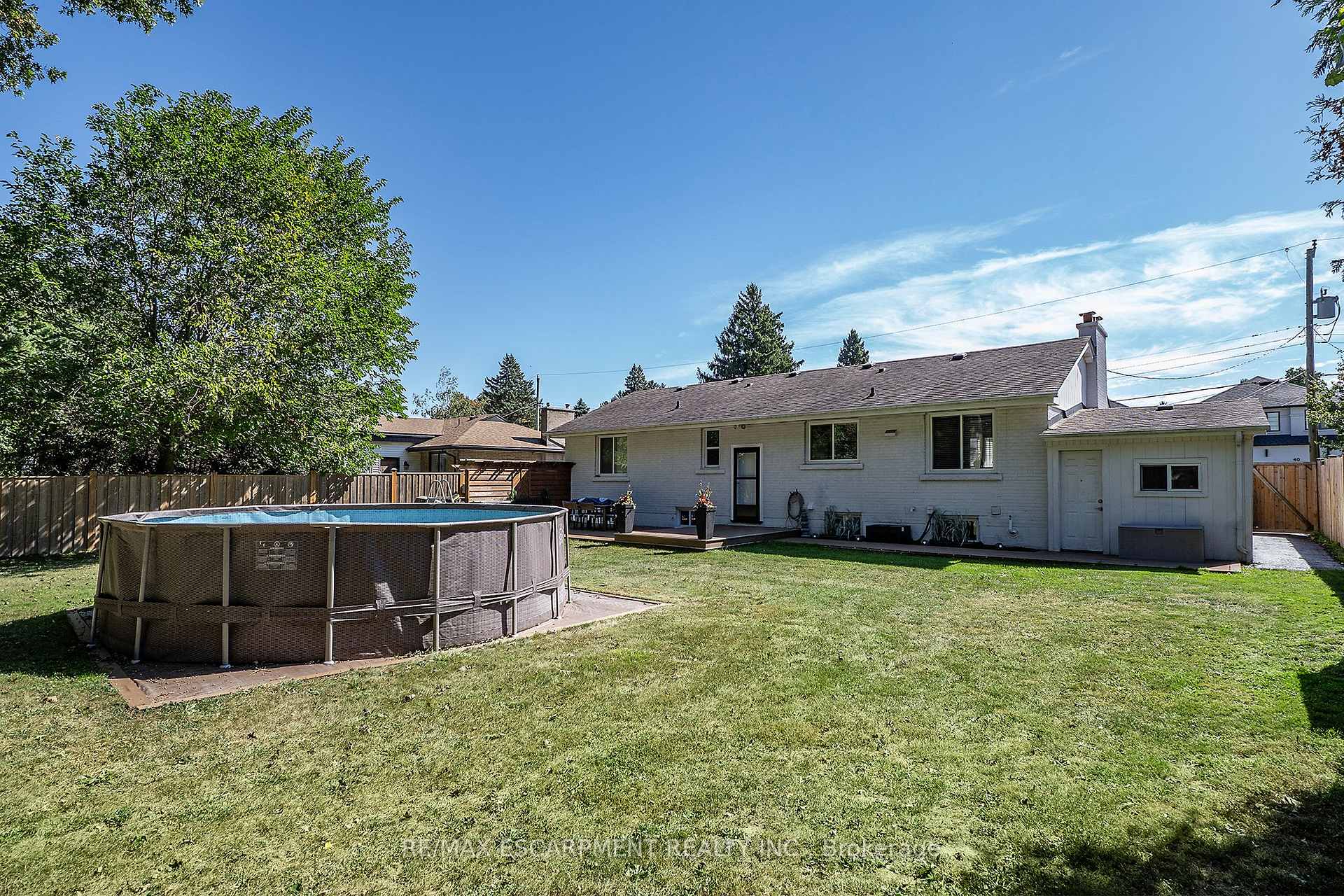 Photo 24 of 43 Miller Drive, Hamilton, Ancaster — HOMEH