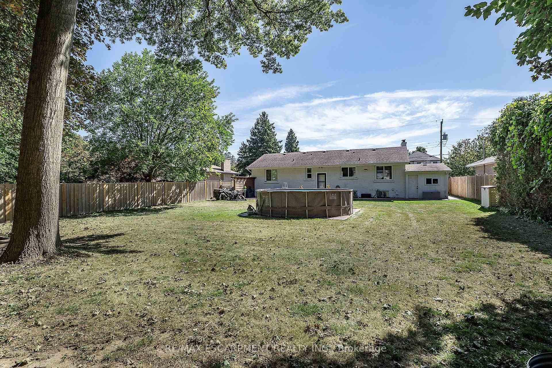 Photo 25 of 43 Miller Drive, Hamilton, Ancaster — HOMEH