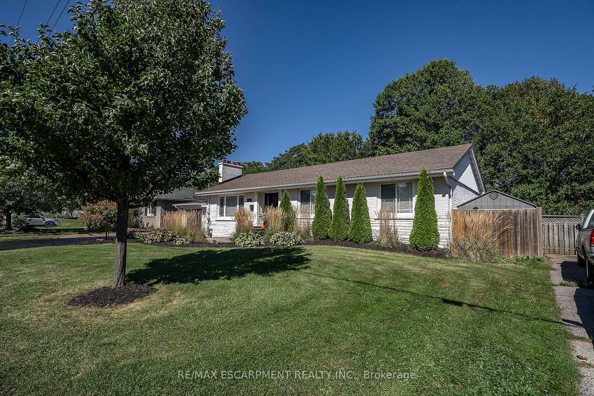 Photo 27 of 43 Miller Drive, Hamilton, Ancaster — HOMEH