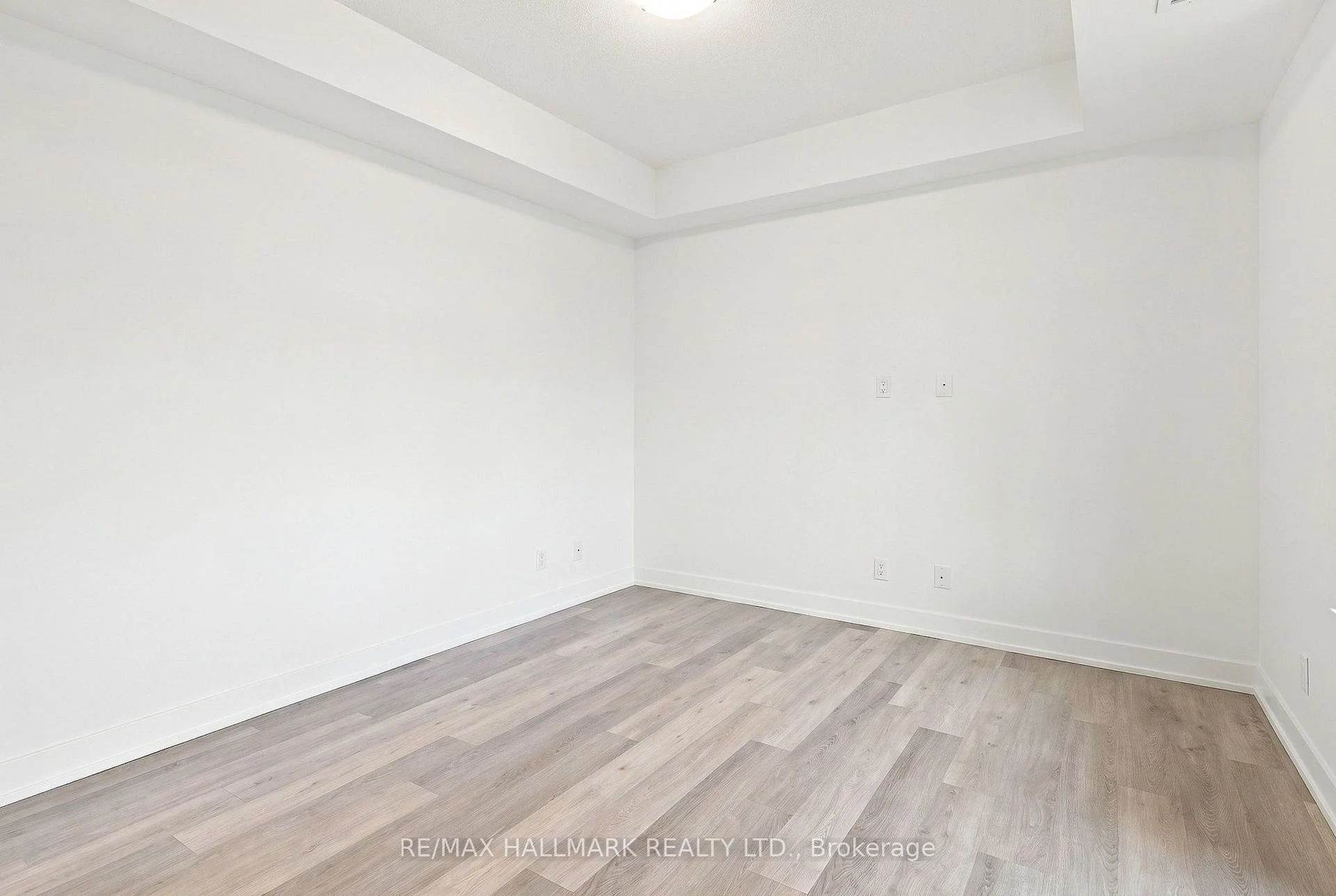 Photo 15 of Unit 703, 3600 Highway 7, Vaughan, Vaughan Corporate Centre — HOMEH