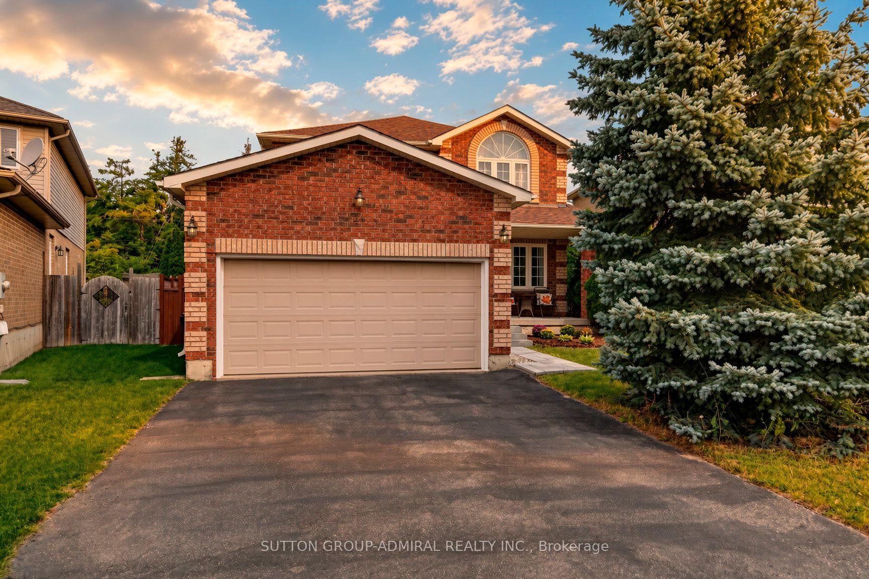 Photo 3 of 34 Balmoral Place, Barrie, Innis-Shore — HOMEH