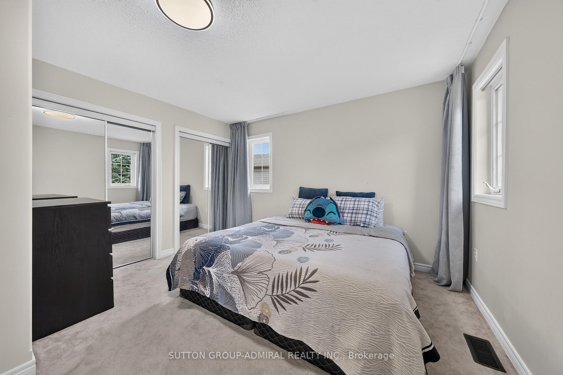 Photo 21 of 34 Balmoral Place, Barrie, Innis-Shore — HOMEH