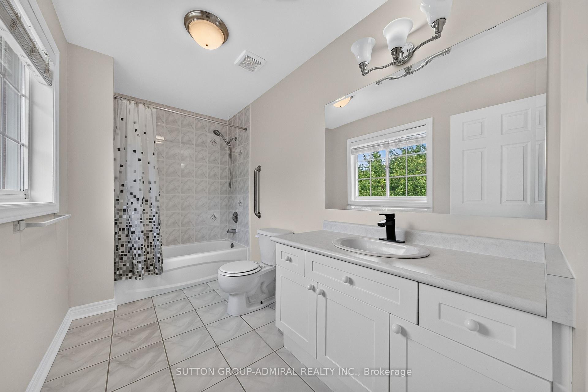 Photo 23 of 34 Balmoral Place, Barrie, Innis-Shore — HOMEH