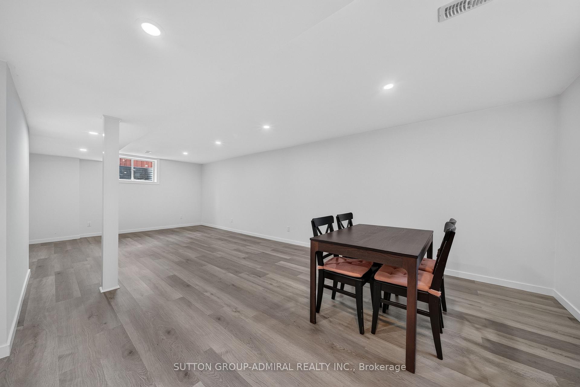 Photo 30 of 34 Balmoral Place, Barrie, Innis-Shore — HOMEH