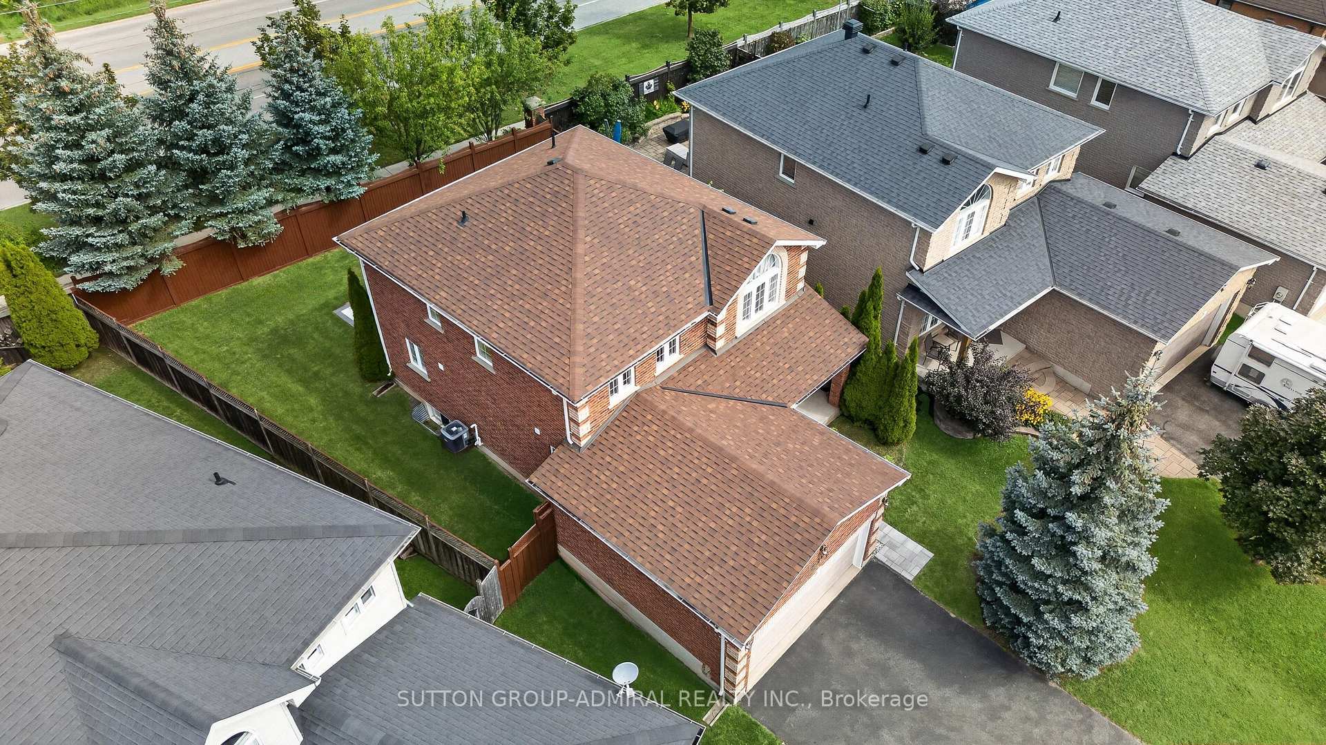 Photo 39 of 34 Balmoral Place, Barrie, Innis-Shore — HOMEH