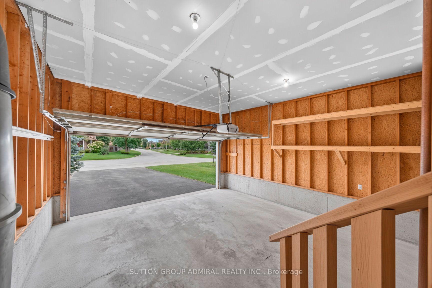Photo 43 of 34 Balmoral Place, Barrie, Innis-Shore — HOMEH