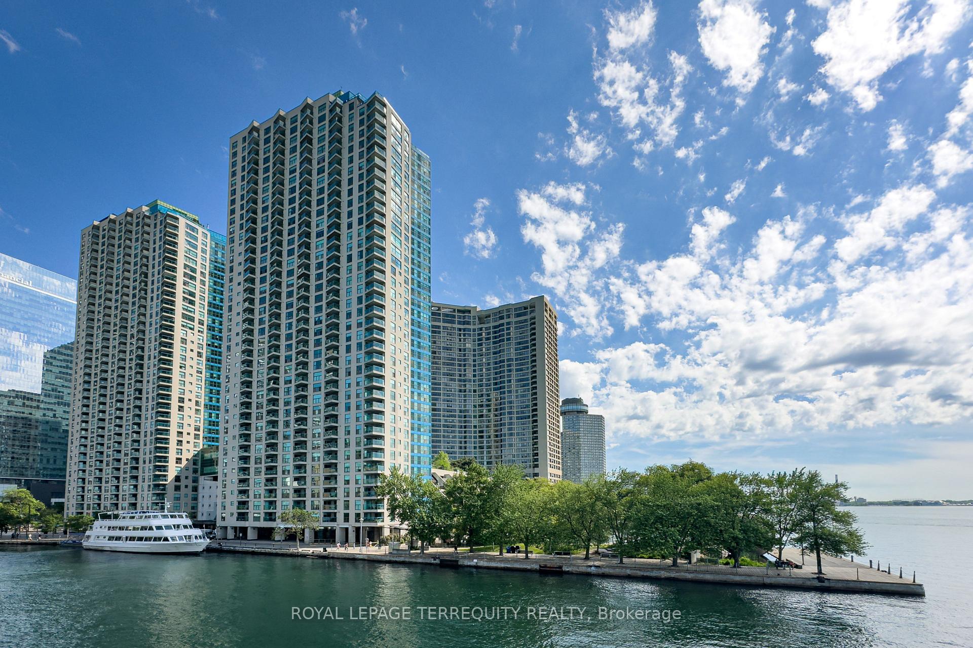 Photo 2 of Unit 1104, 99 Harbour Square, Toronto, Waterfront Communities — HOMEH