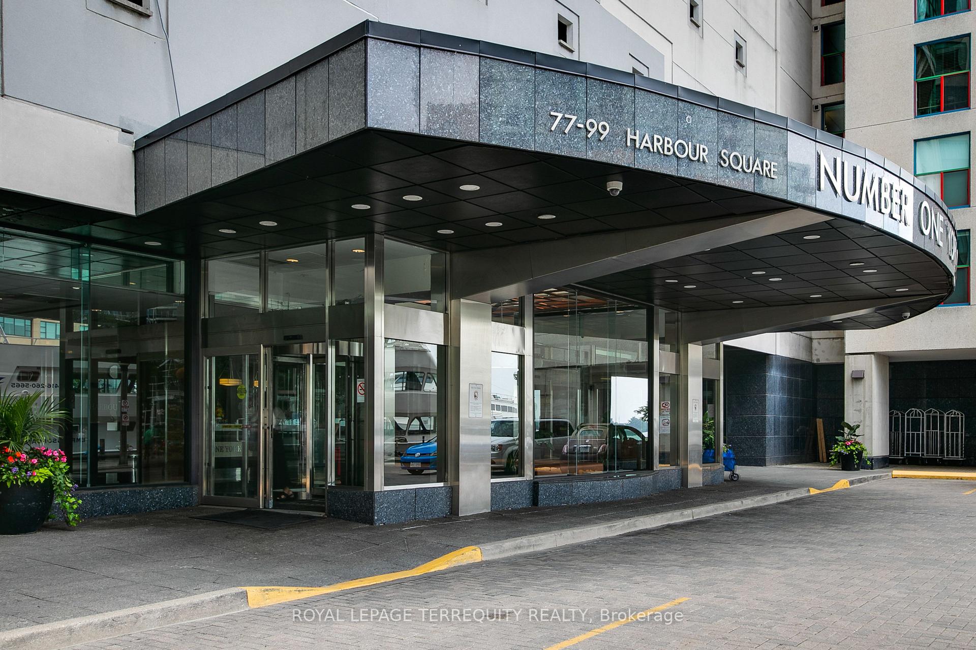 Photo 3 of Unit 1104, 99 Harbour Square, Toronto, Waterfront Communities — HOMEH