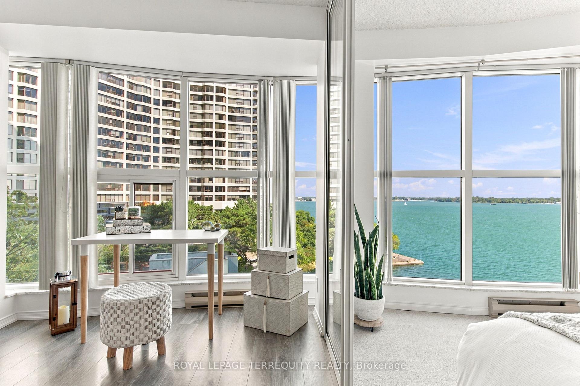 Photo 14 of Unit 1104, 99 Harbour Square, Toronto, Waterfront Communities — HOMEH