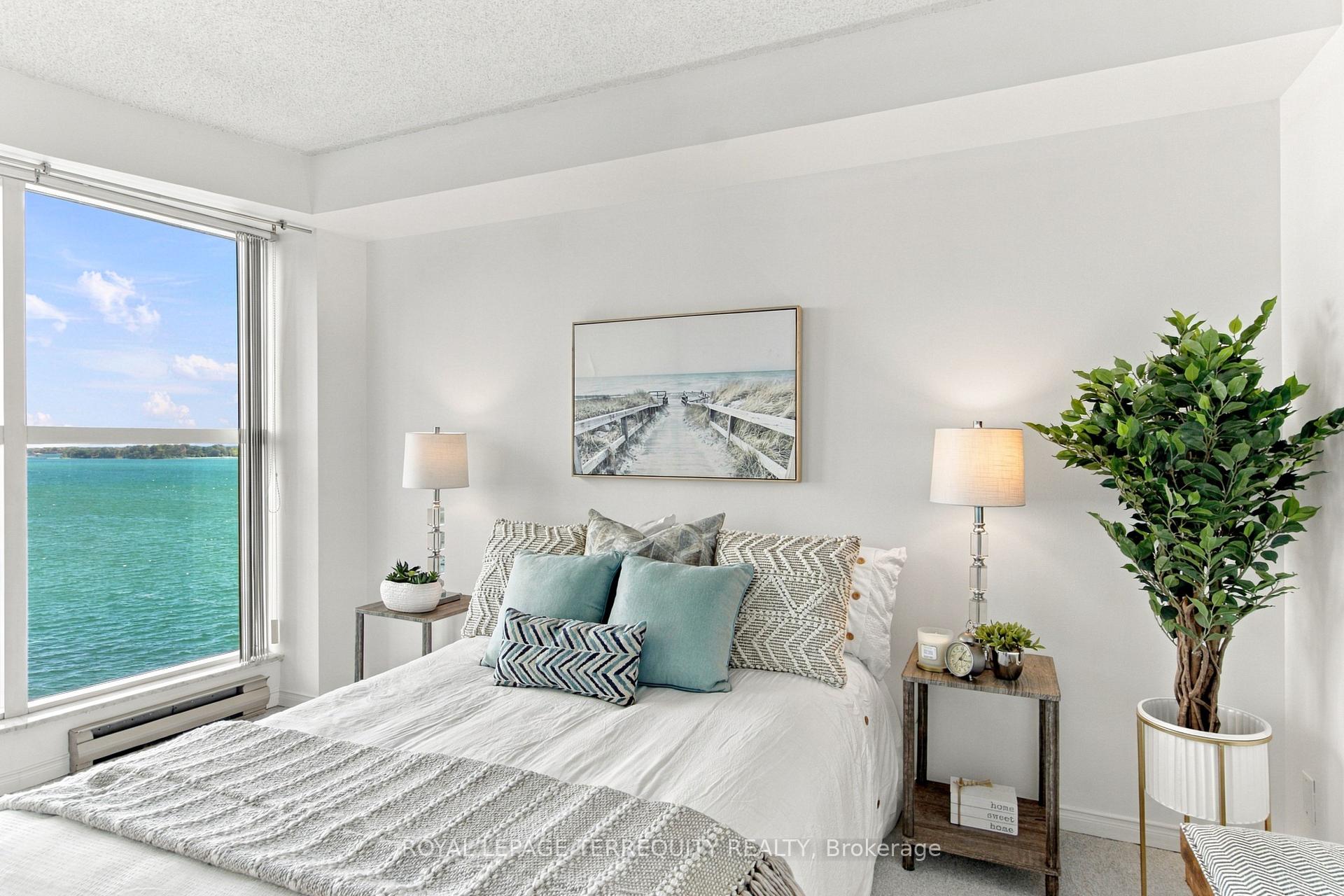 Photo 26 of Unit 1104, 99 Harbour Square, Toronto, Waterfront Communities — HOMEH