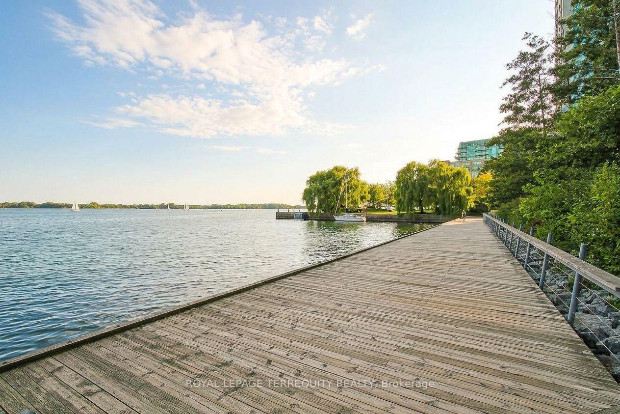 Photo 49 of Unit 1104, 99 Harbour Square, Toronto, Waterfront Communities — HOMEH