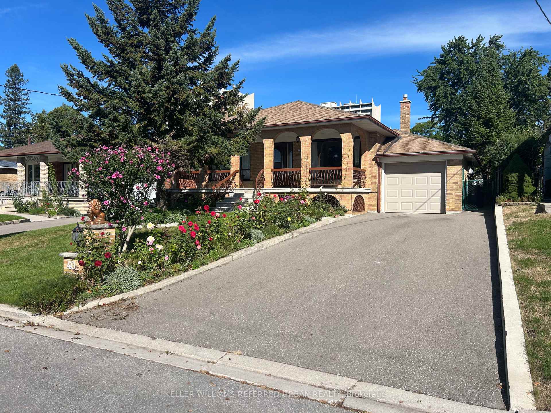 Photo 3 of 40 Datchet Road, North York, Downsview-Roding-CFB — HOMEH