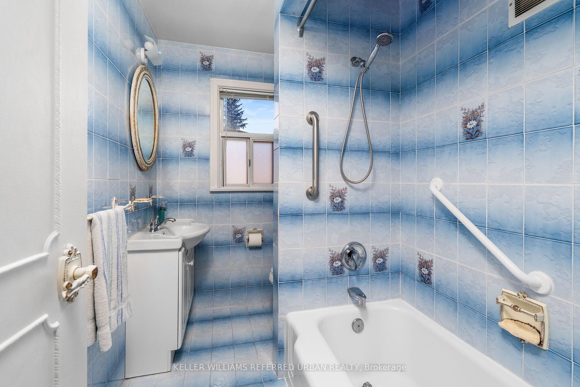 Photo 16 of 40 Datchet Road, North York, Downsview-Roding-CFB — HOMEH