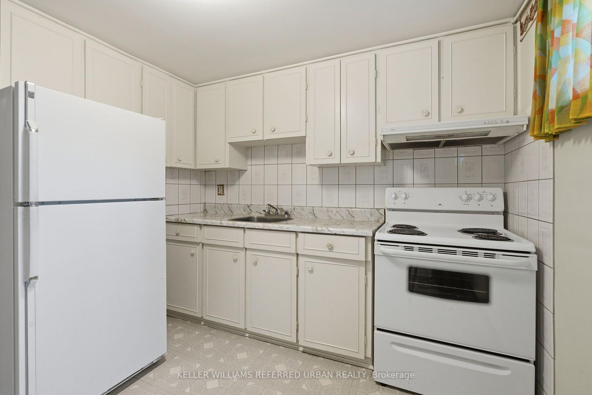 Photo 31 of 40 Datchet Road, North York, Downsview-Roding-CFB — HOMEH