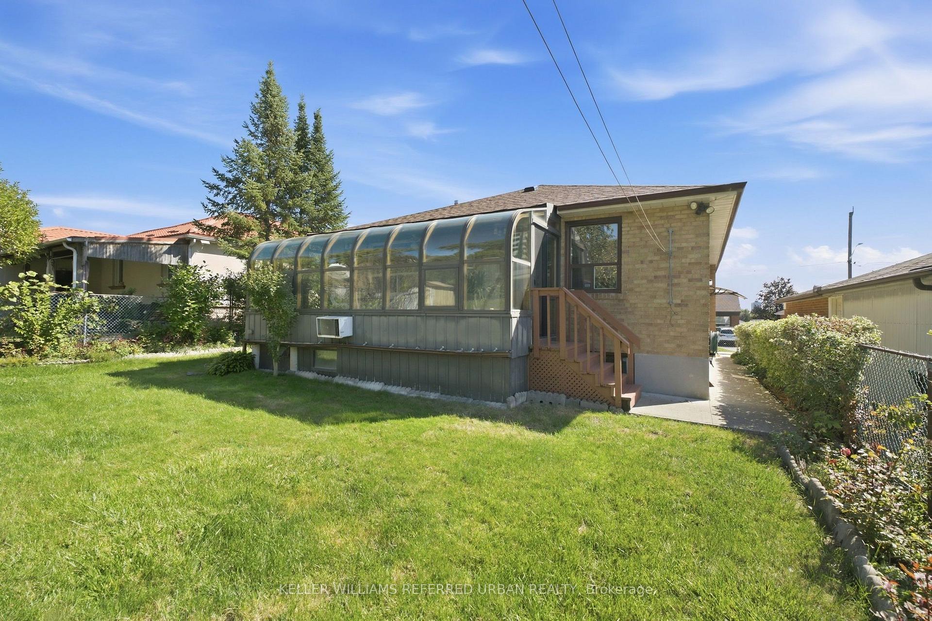 Photo 42 of 40 Datchet Road, North York, Downsview-Roding-CFB — HOMEH