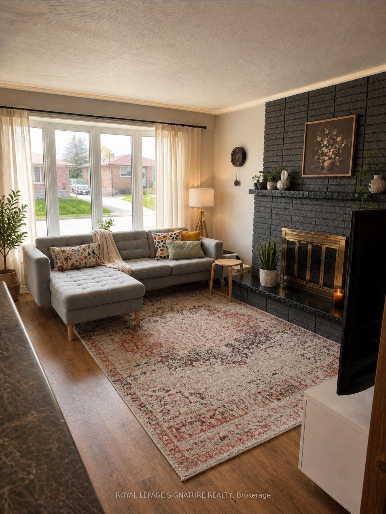 Photo 3 of 66 Victor Boulevard, Hamilton, Greeningdon — HOMEH