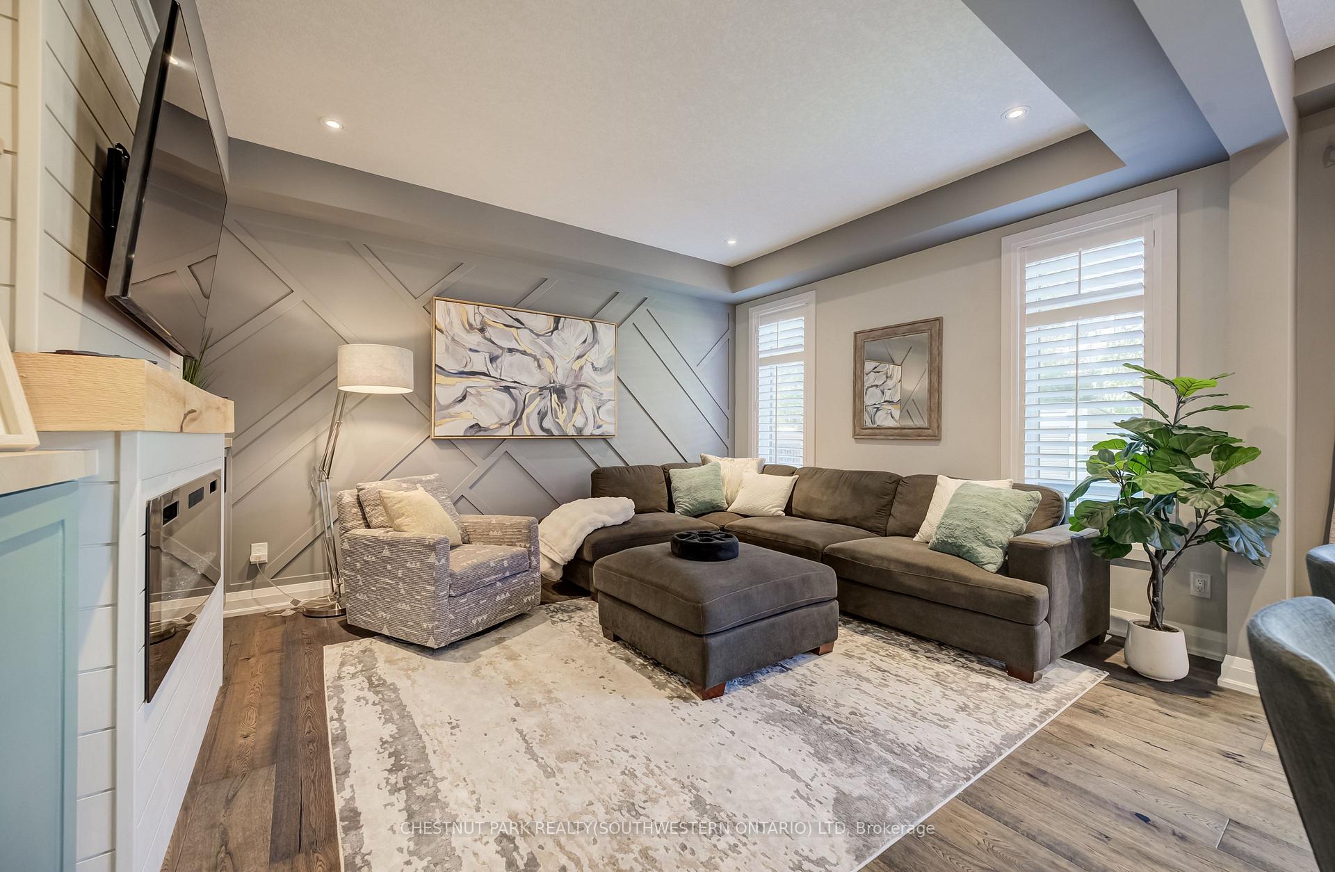 Photo 10 of 35 Greyhawk Street, Kitchener, Bridgeport — HOMEH
