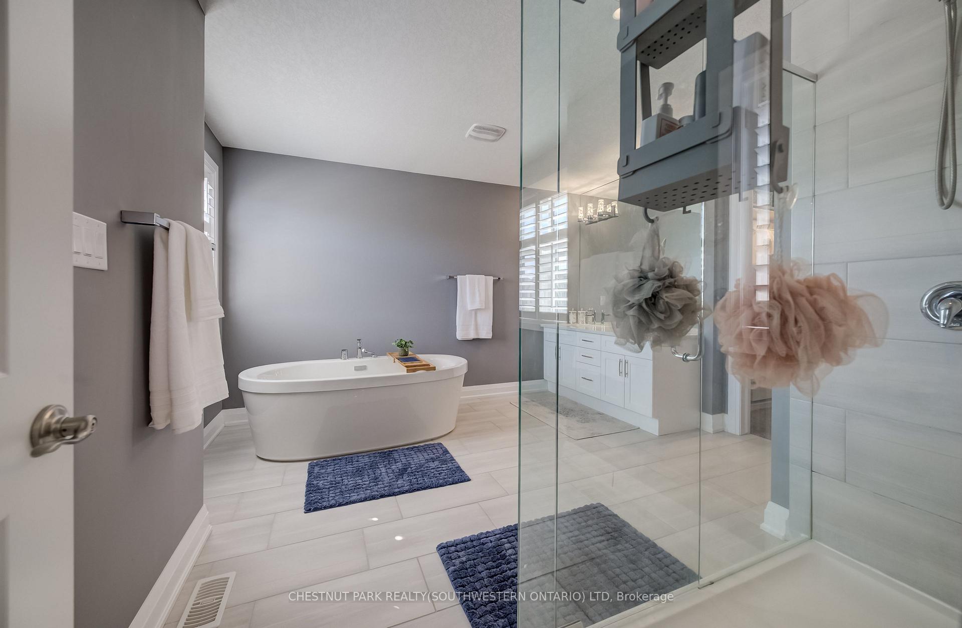 Photo 21 of 35 Greyhawk Street, Kitchener, Bridgeport — HOMEH